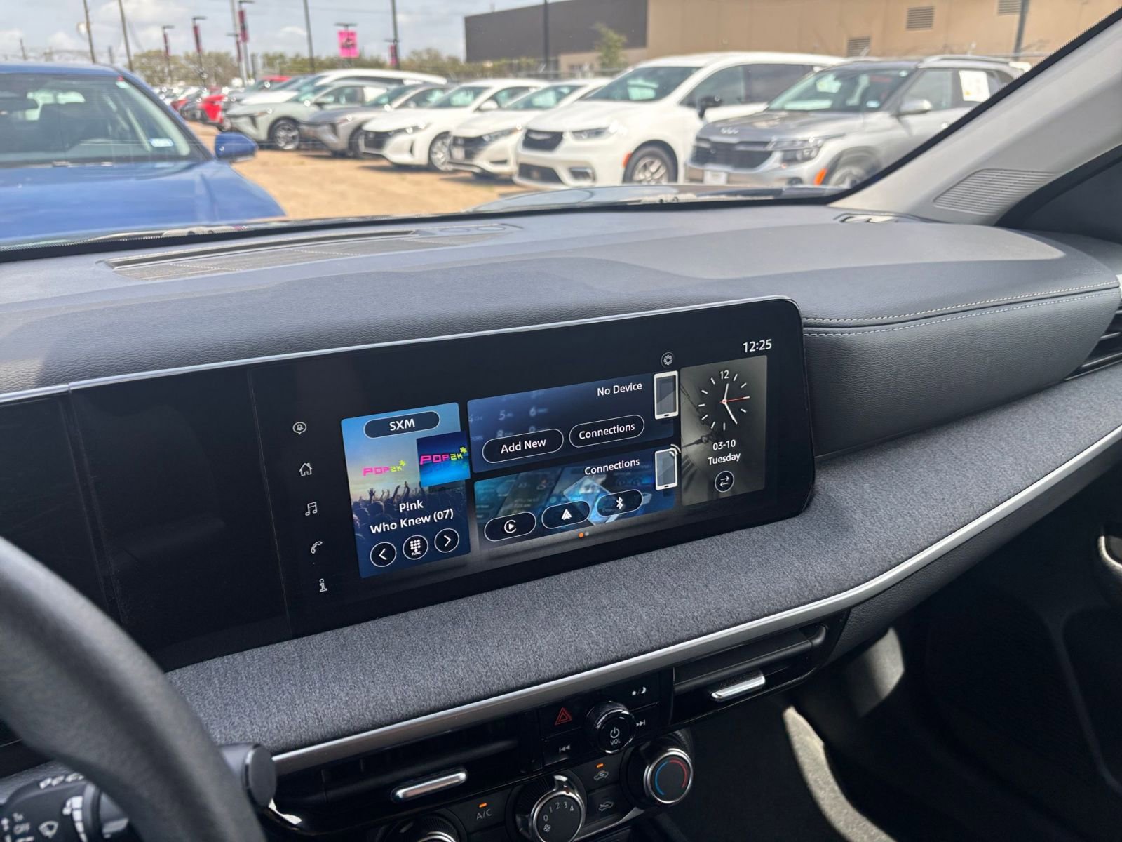 Thumbnail: 2025 Nissan Kicks - 20