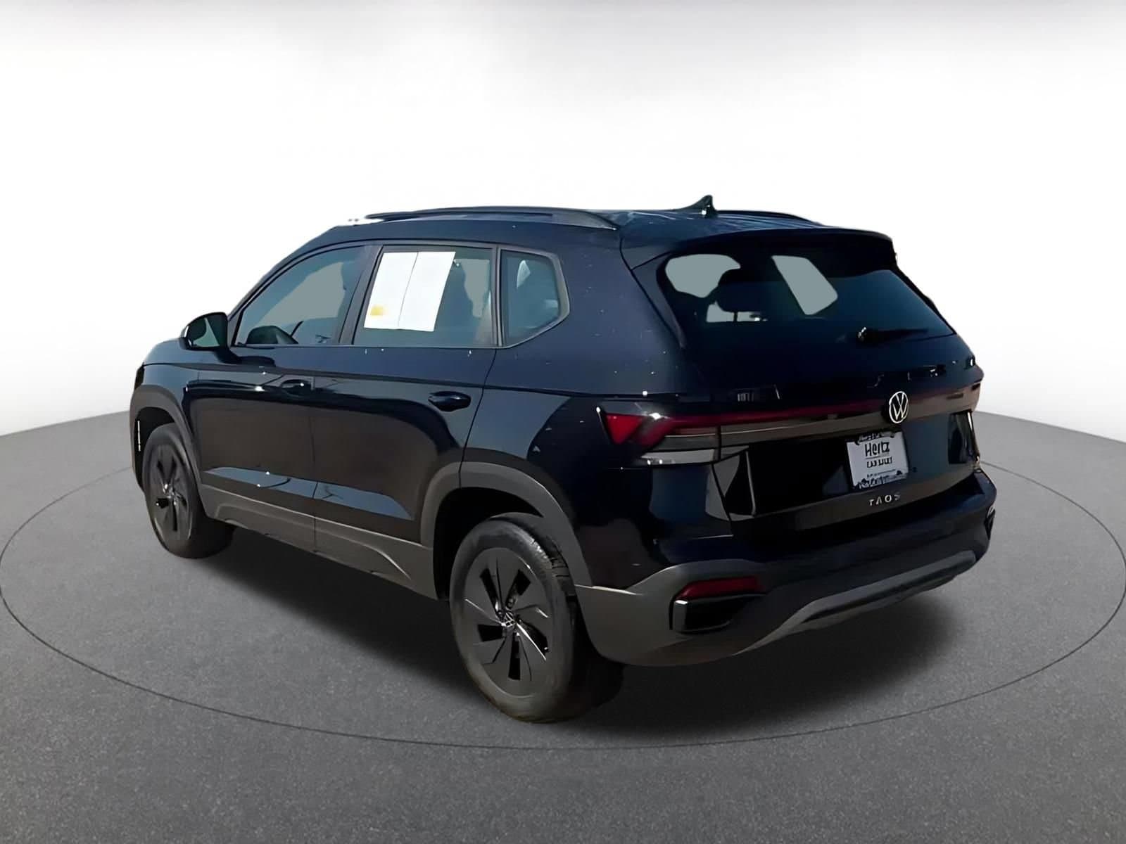 Thumbnail: 2026 Volkswagen Taos - 10