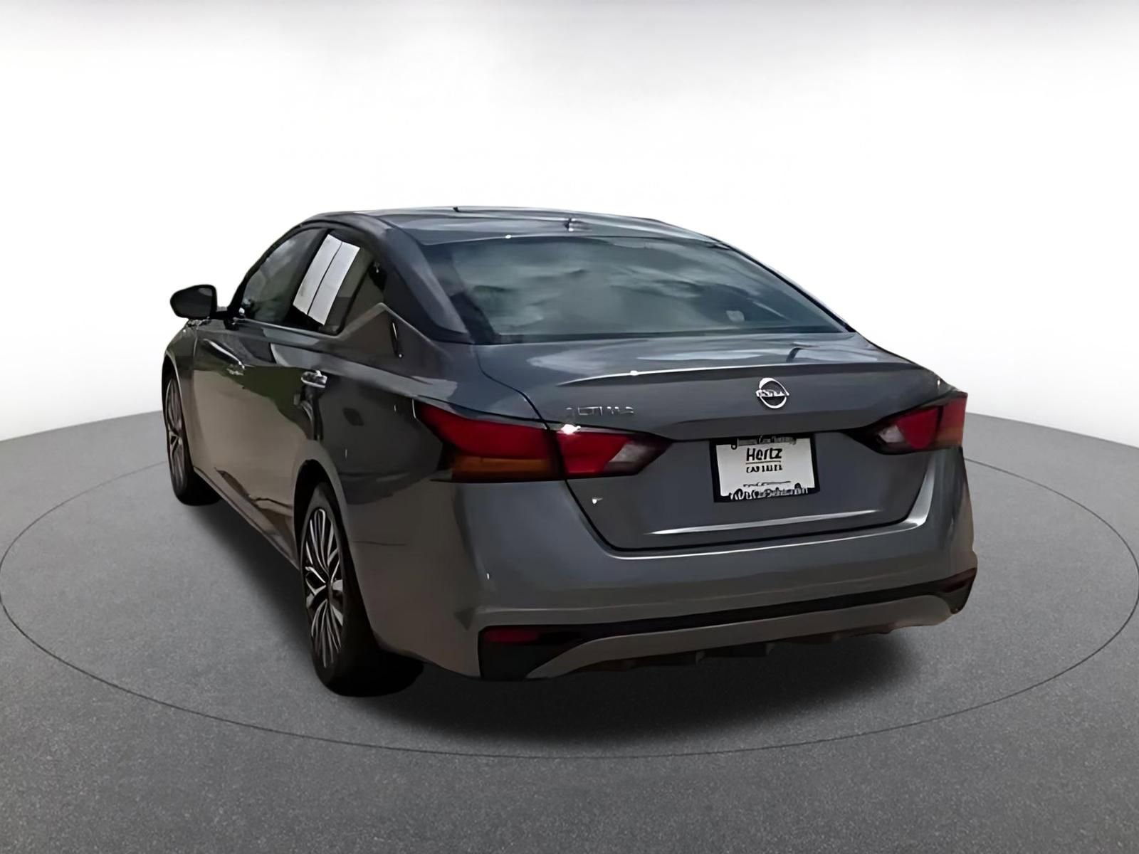 Thumbnail: 2025 Nissan Altima - 10