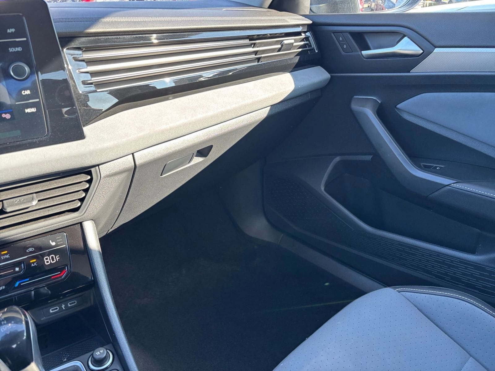 Thumbnail: 2025 Volkswagen Jetta - 34