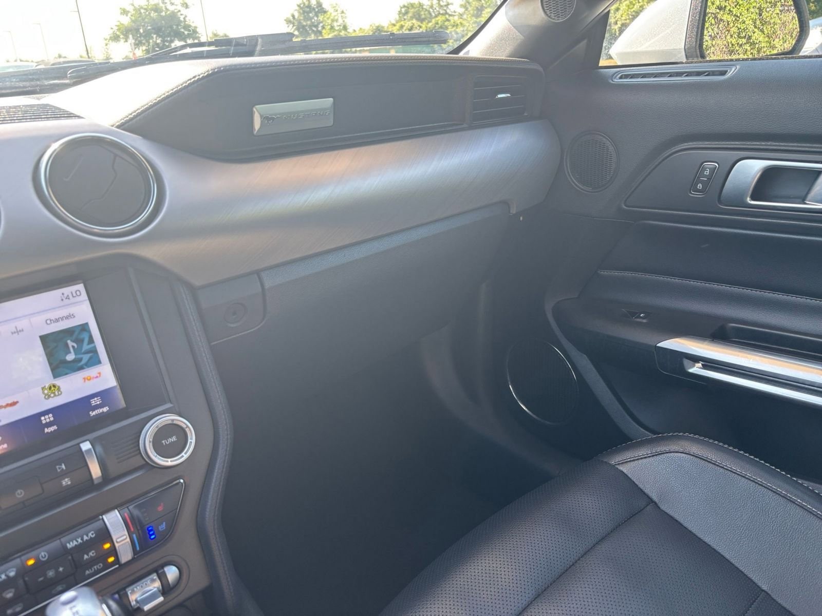 2023 Ford Mustang  28