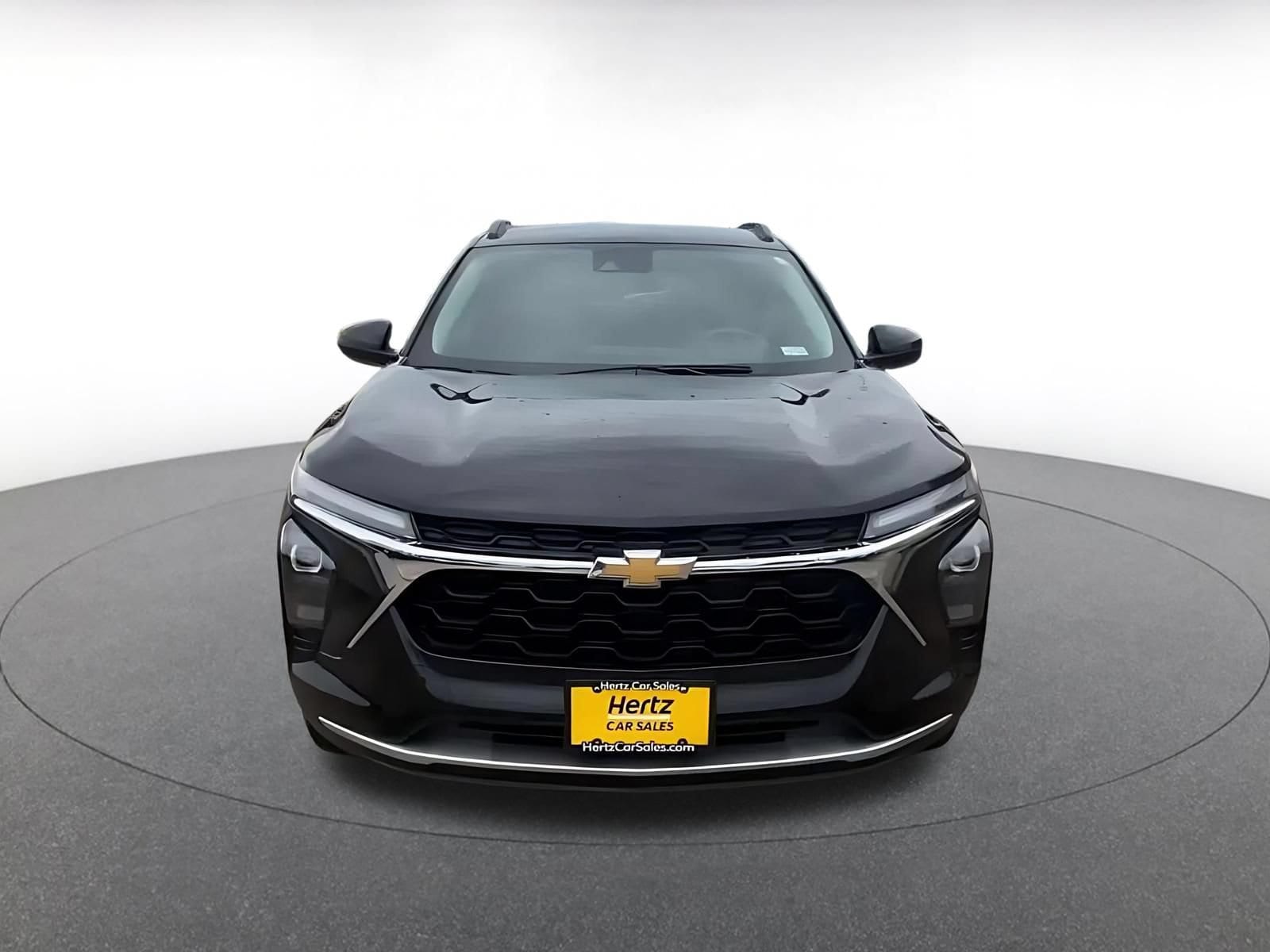 Thumbnail: 2025 Chevrolet Trax - 4