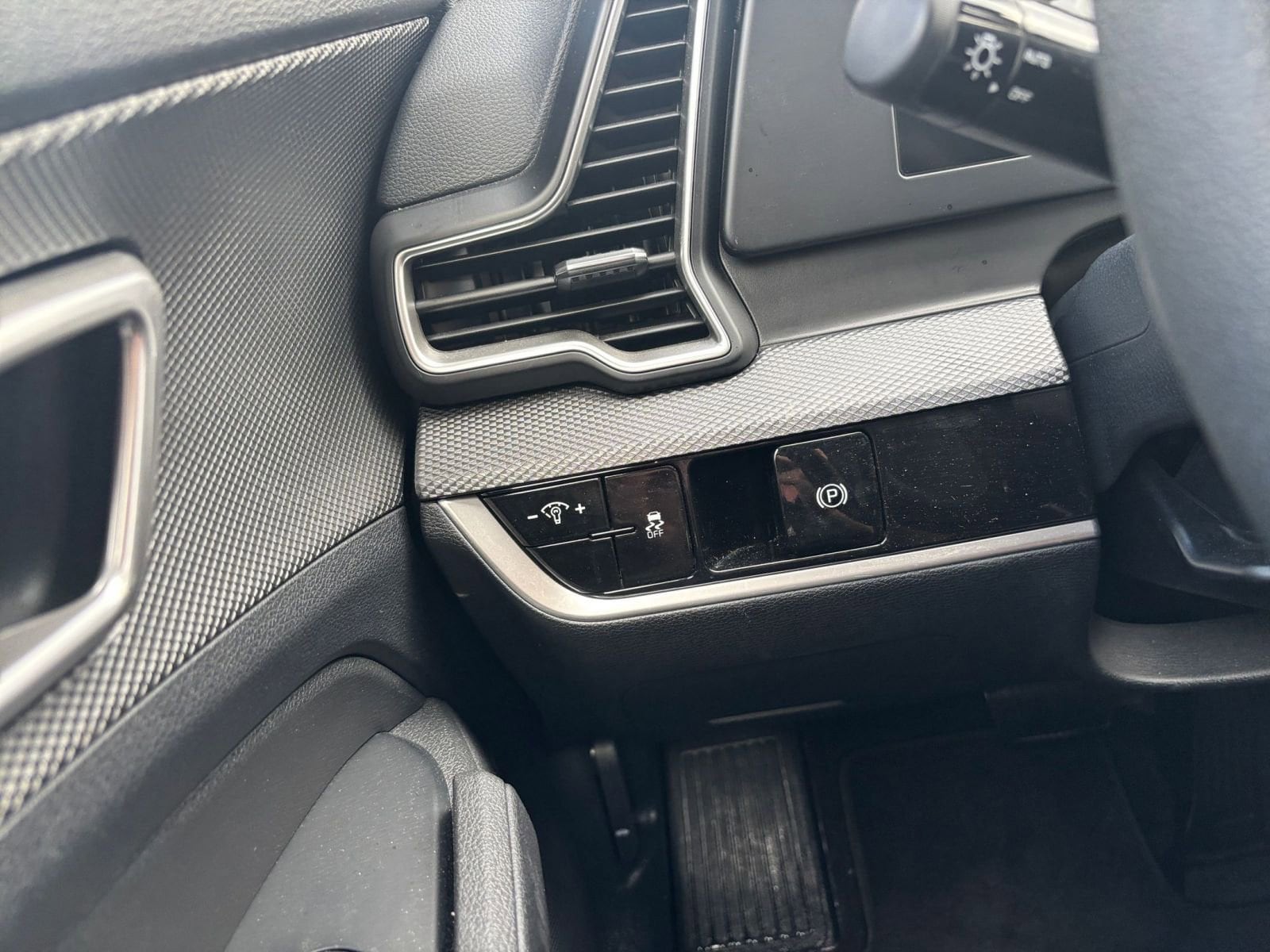 Thumbnail: 2025 Kia Sportage - 33