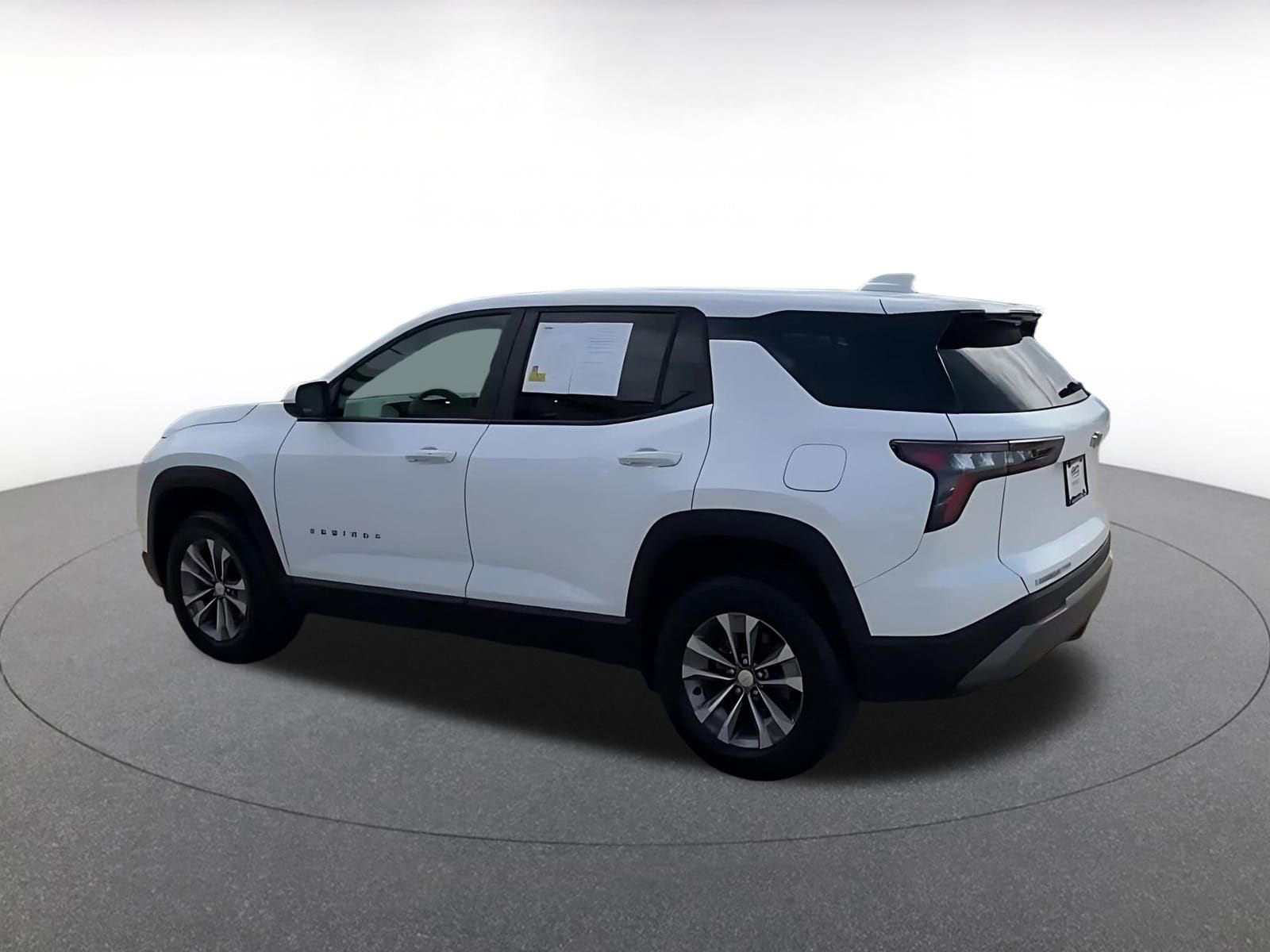 Thumbnail: 2025 Chevrolet Equinox - 10