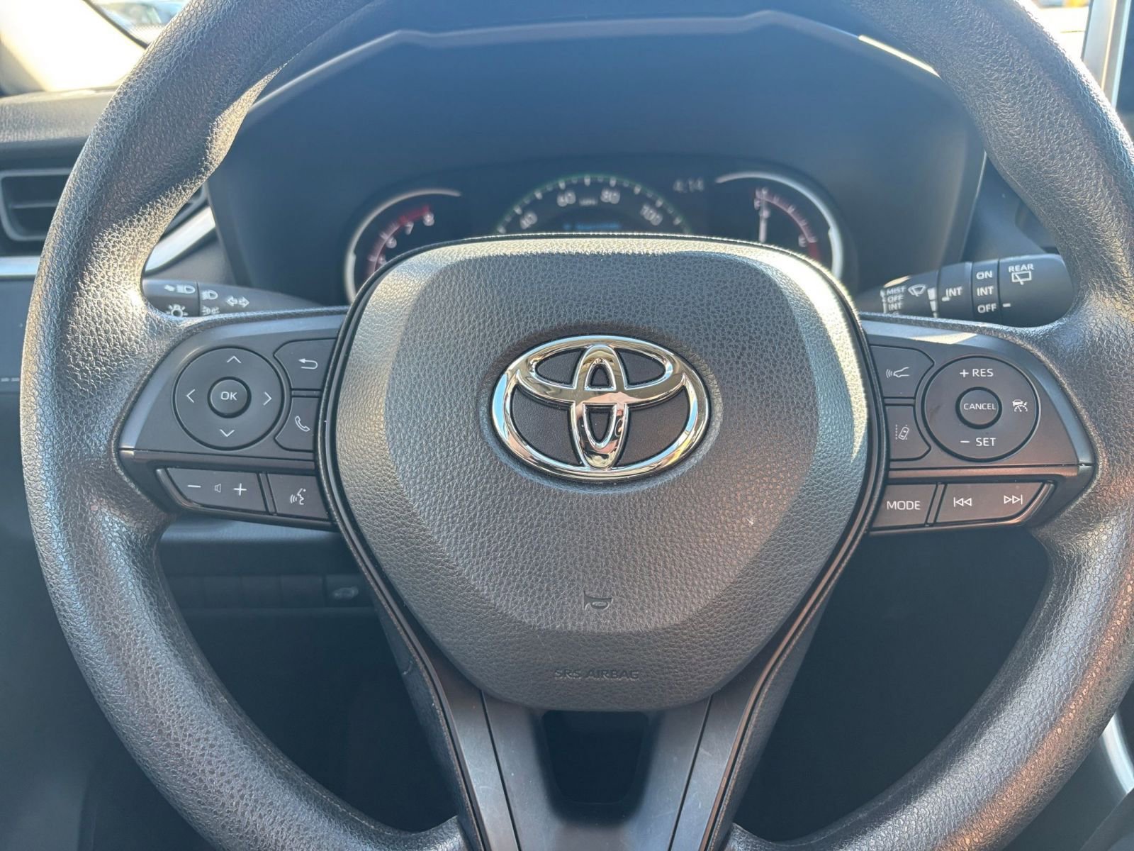 Thumbnail: 2025 Toyota RAV4 - 28