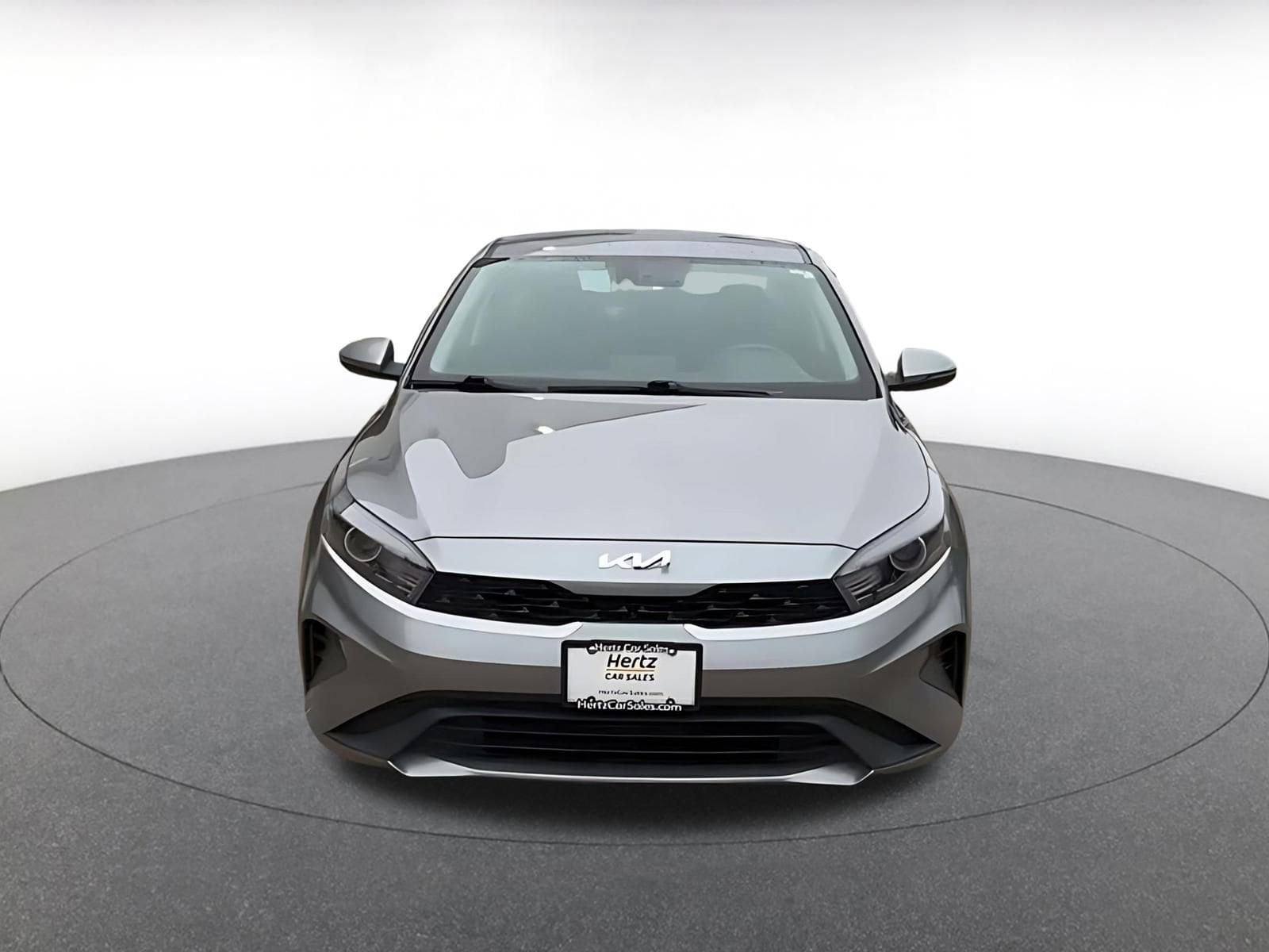 Thumbnail: 2023 Kia Forte - 4