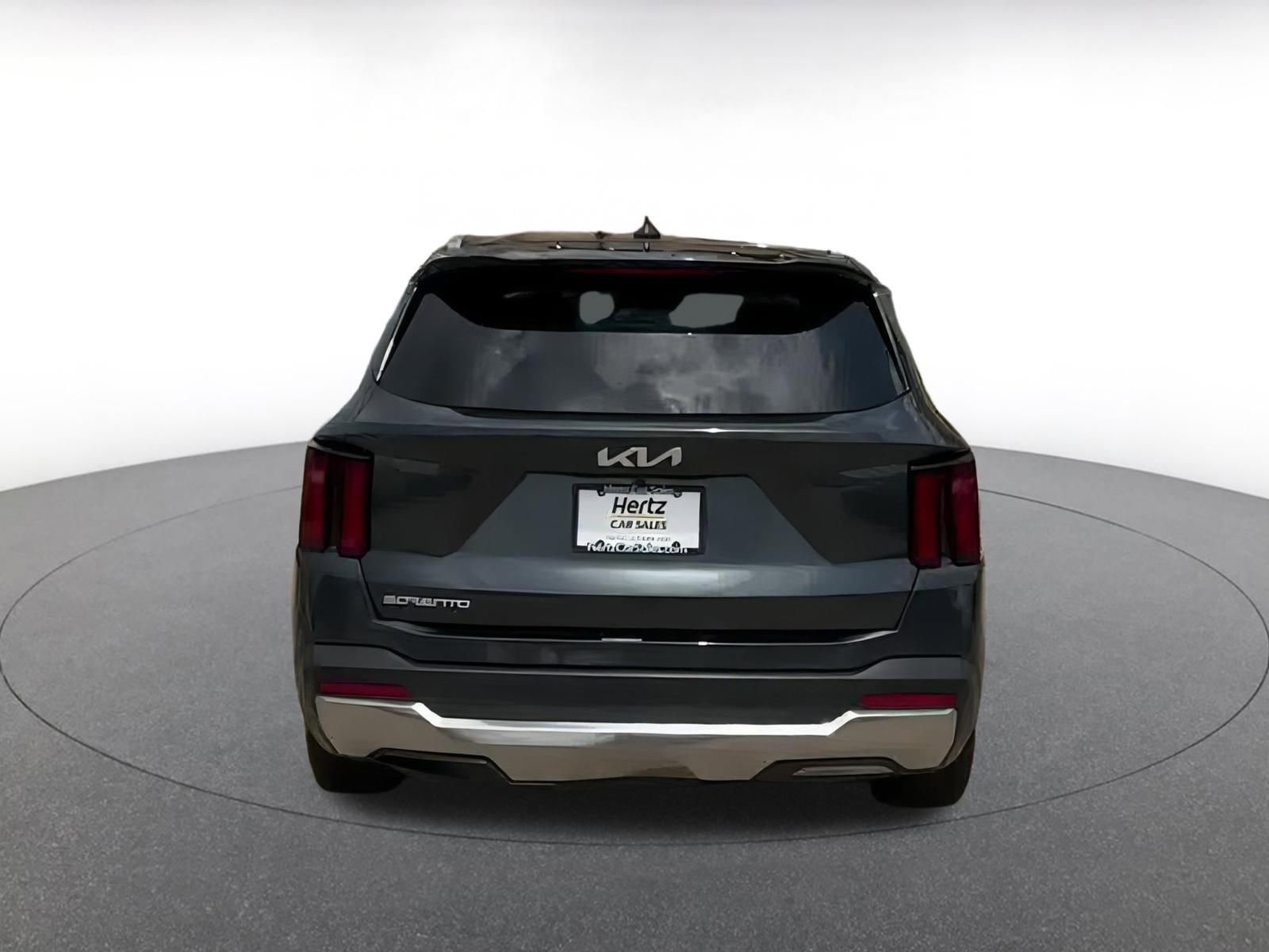 2024 Kia Sorento S 5