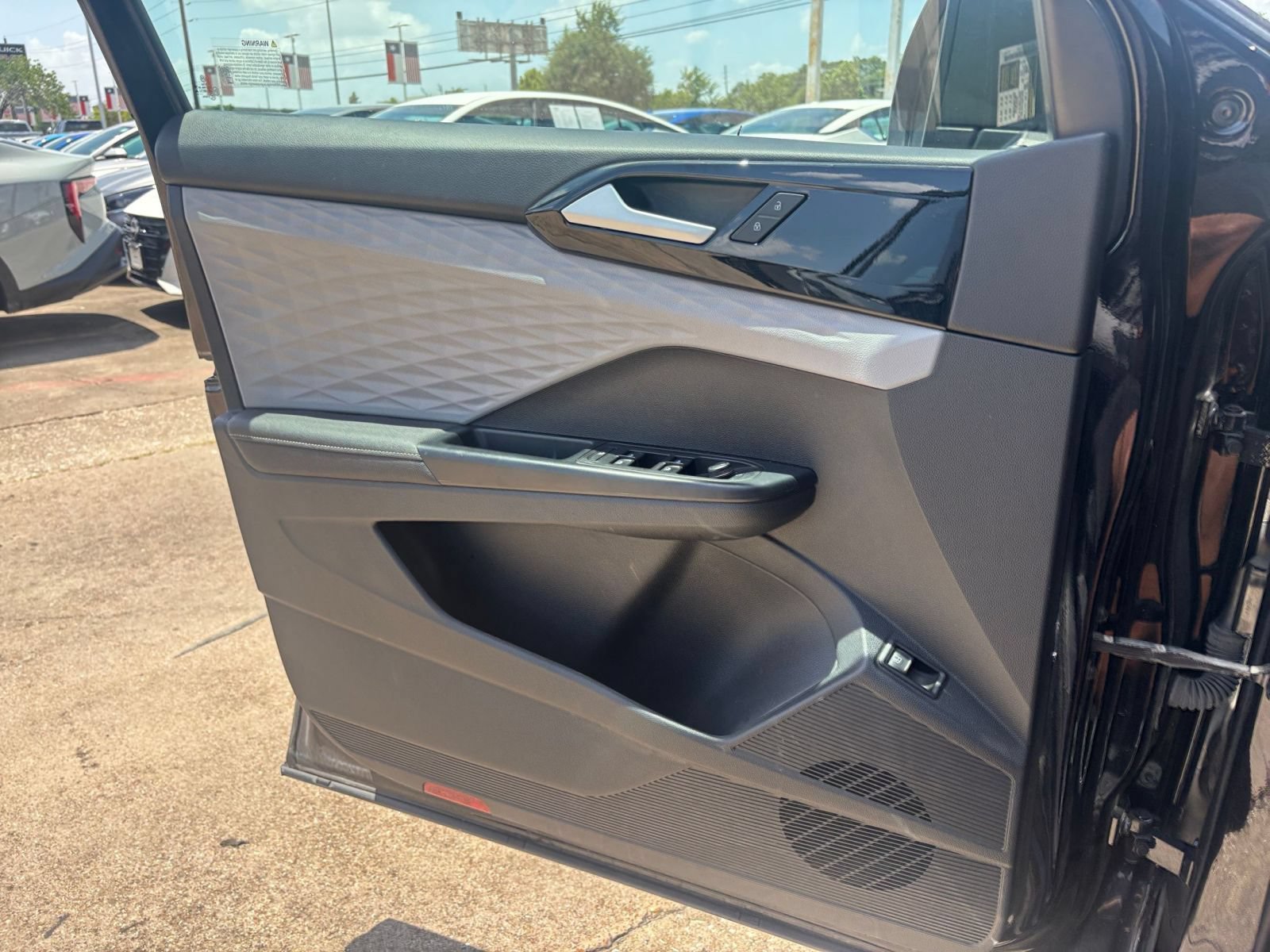 Thumbnail: 2024 Volkswagen Taos - 18