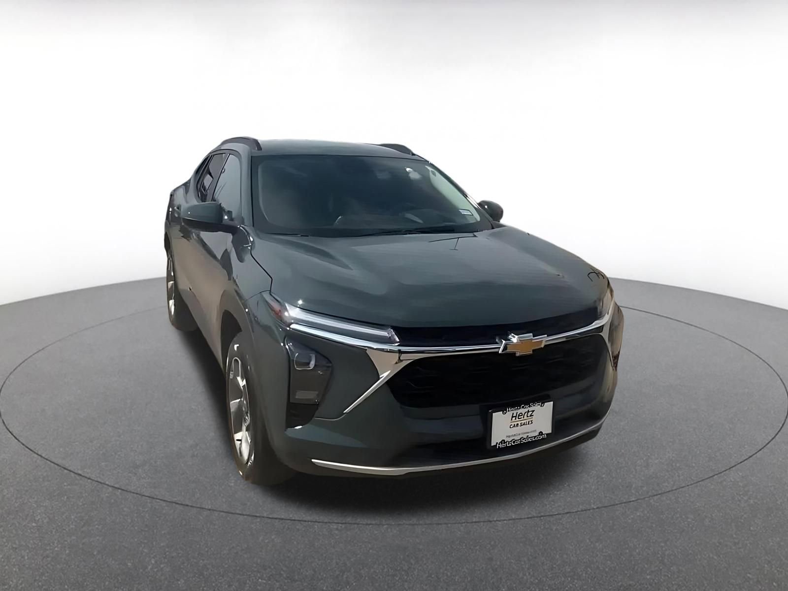 Thumbnail: 2025 Chevrolet Trax - 3