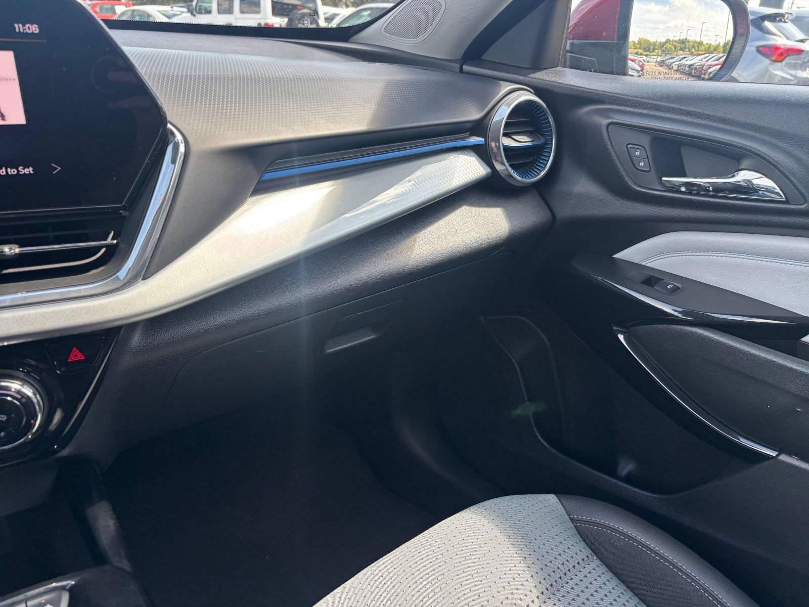 Thumbnail: 2025 Chevrolet Trax - 34