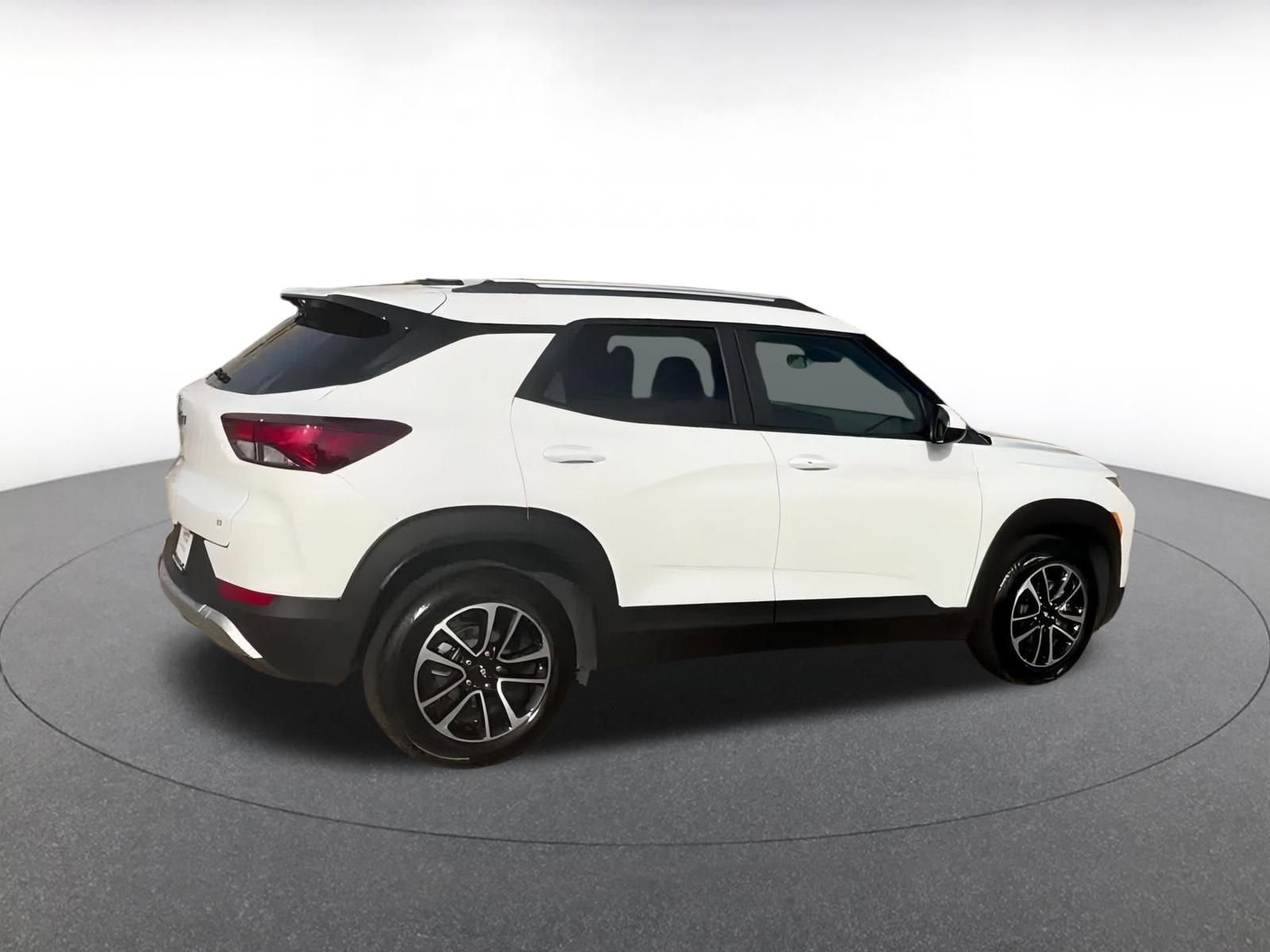 Thumbnail: 2025 Chevrolet TrailBlazer - 12