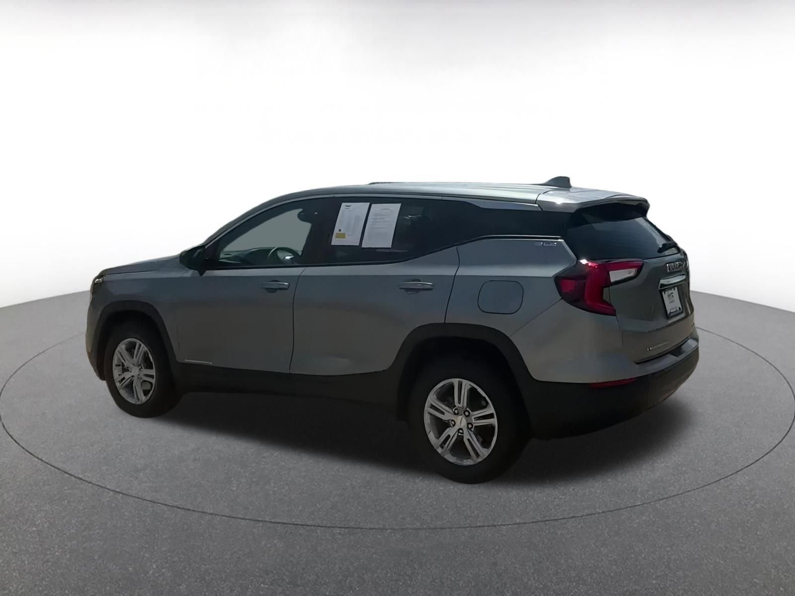 2024 GMC Terrain SLE 8