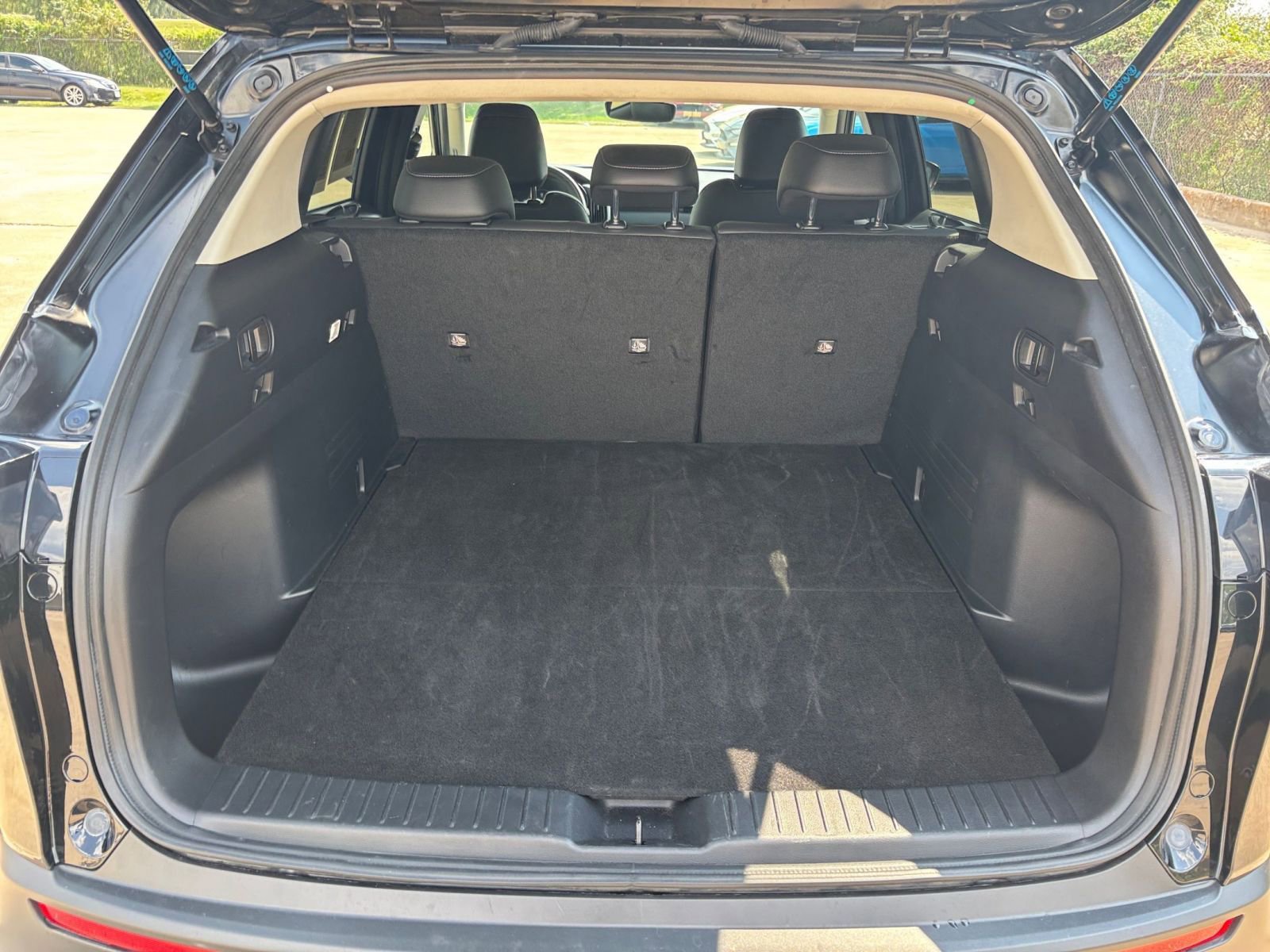 Thumbnail: 2025 Mazda CX-50 - 30