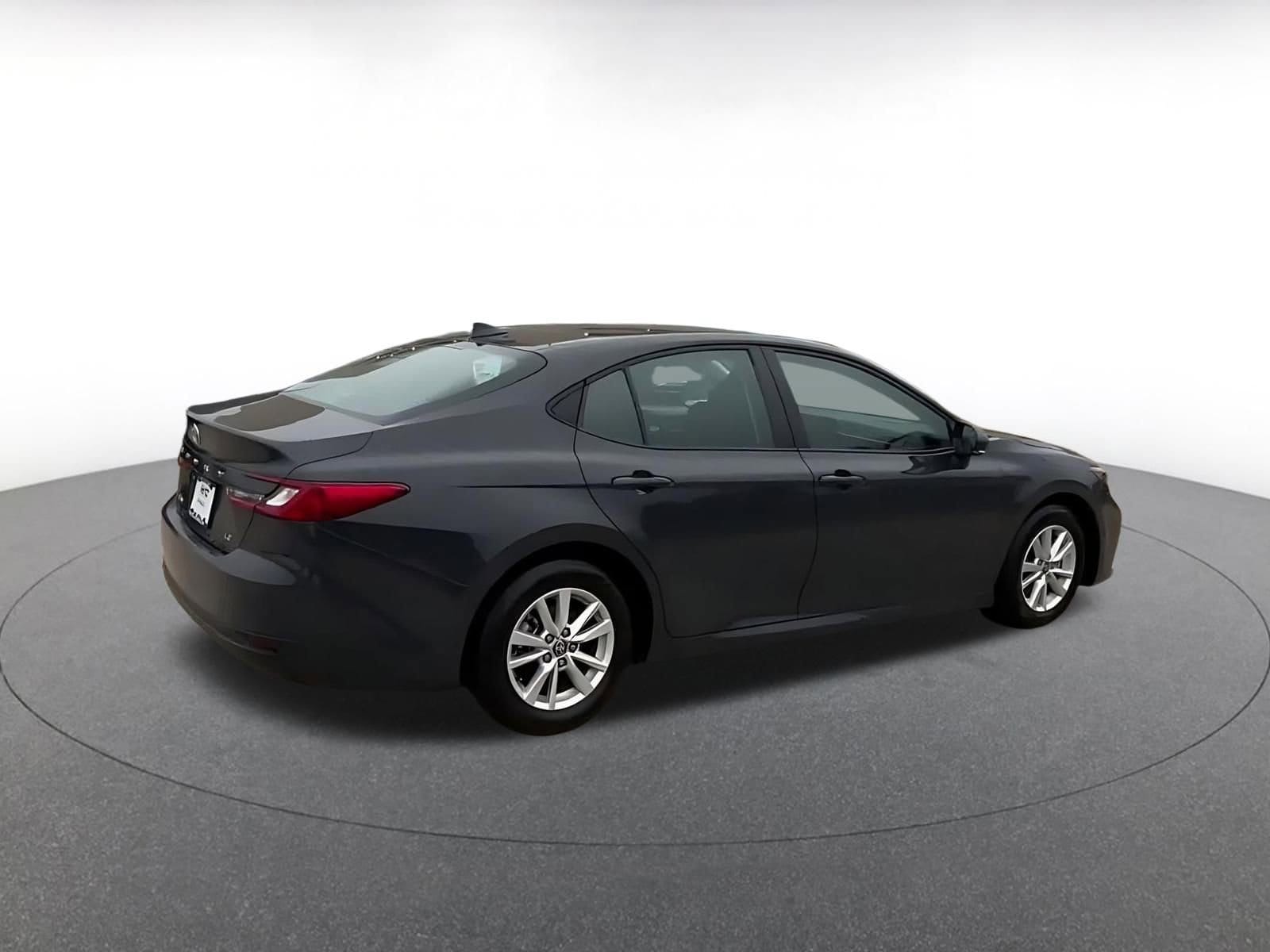 Thumbnail: 2025 Toyota Camry - 14