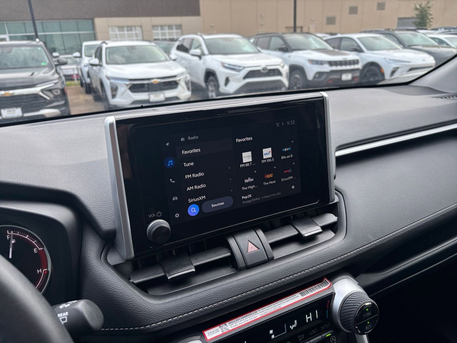 Thumbnail: 2025 Toyota RAV4 - 21