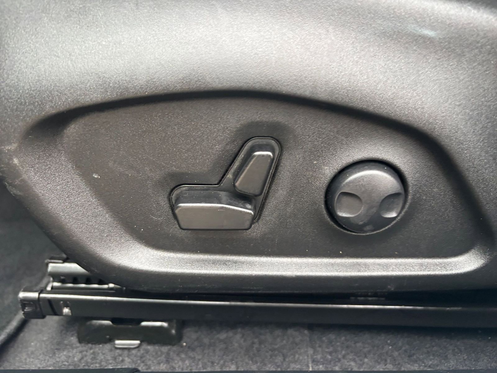 Thumbnail: 2025 Jeep Compass - 23