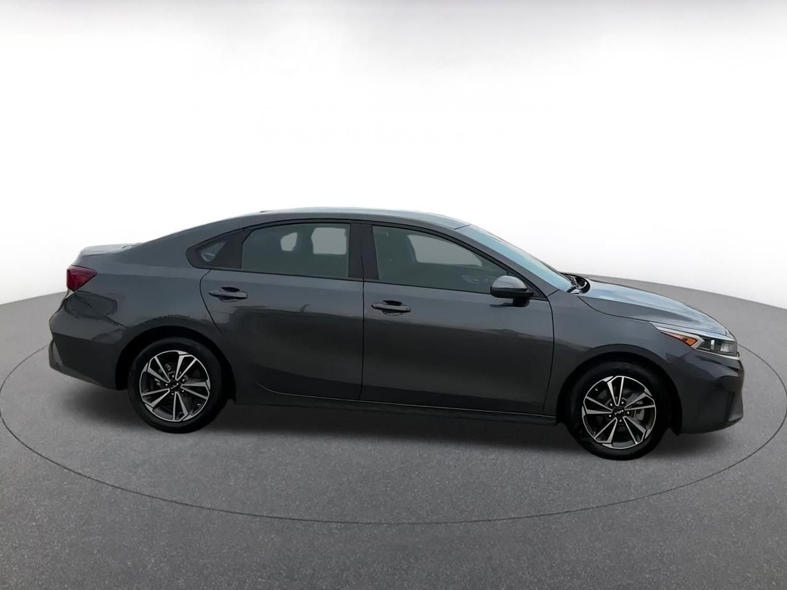 2024 Kia Forte LXS 12
