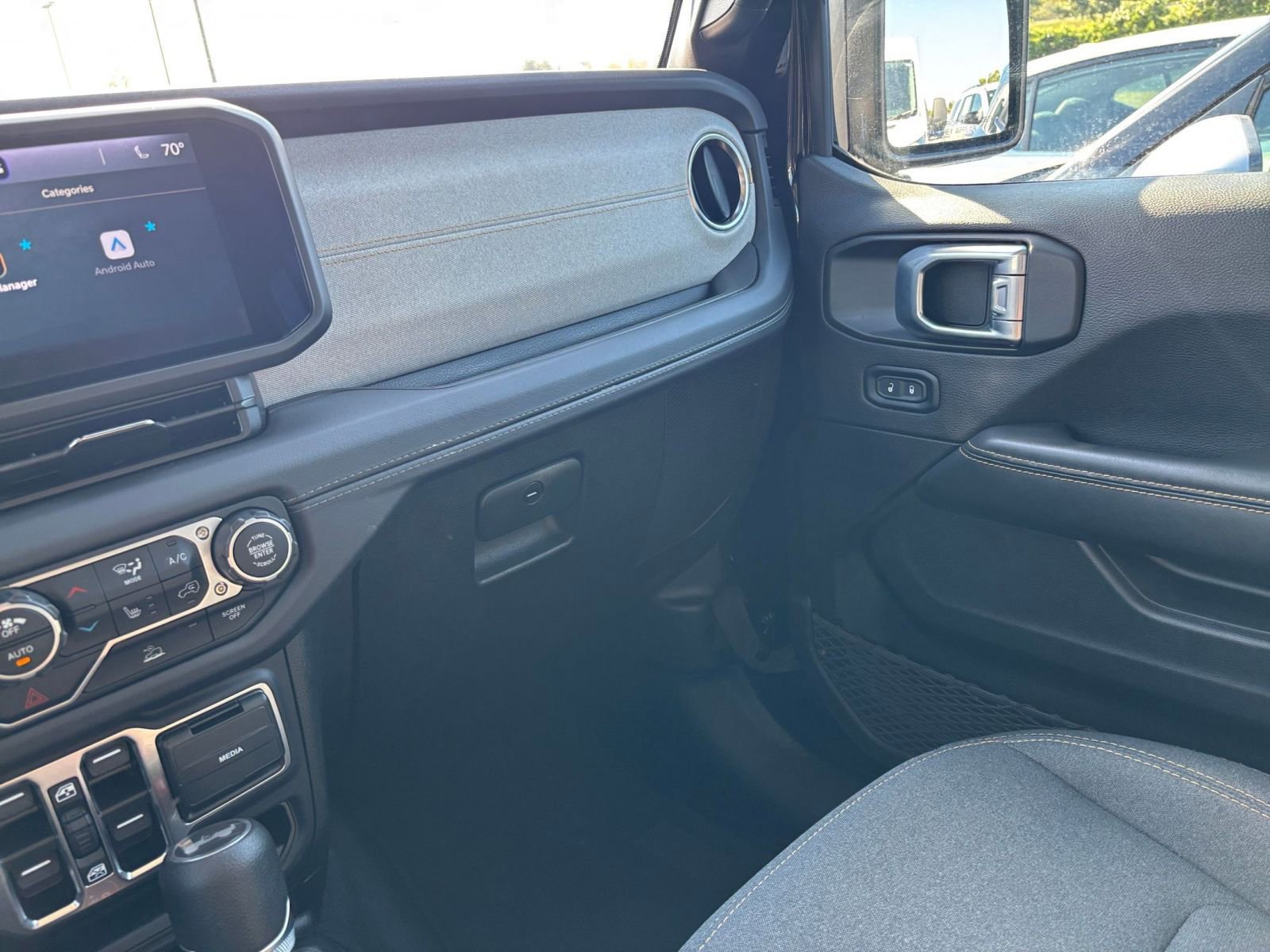 Thumbnail: 2025 Jeep Wrangler - 33