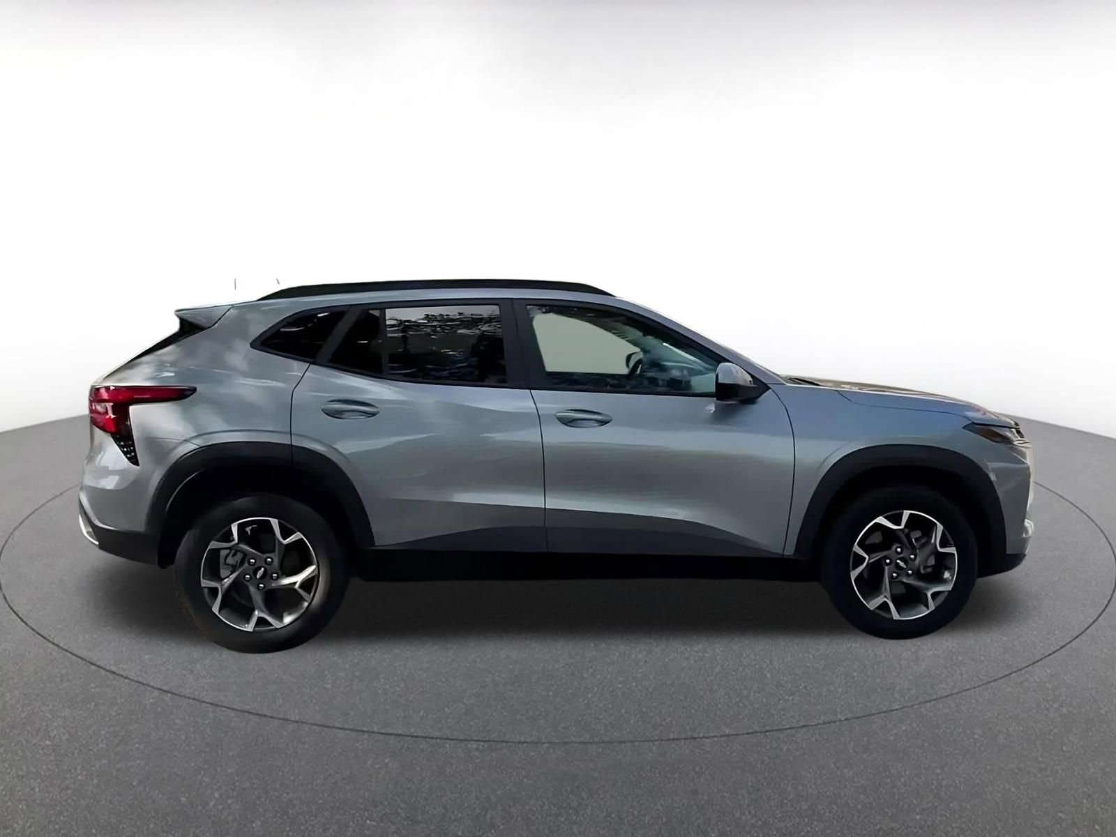 Thumbnail: 2025 Chevrolet Trax - 15