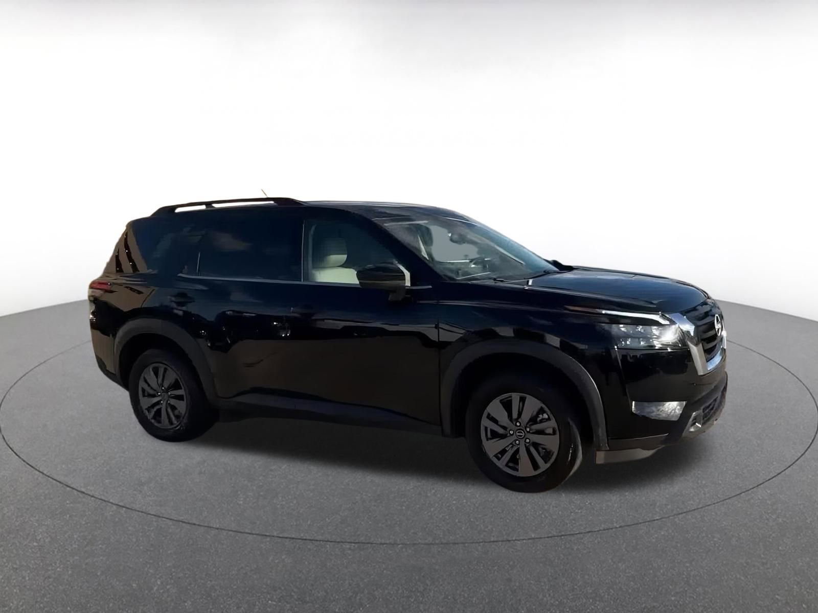 Thumbnail: 2025 Nissan Pathfinder - 2