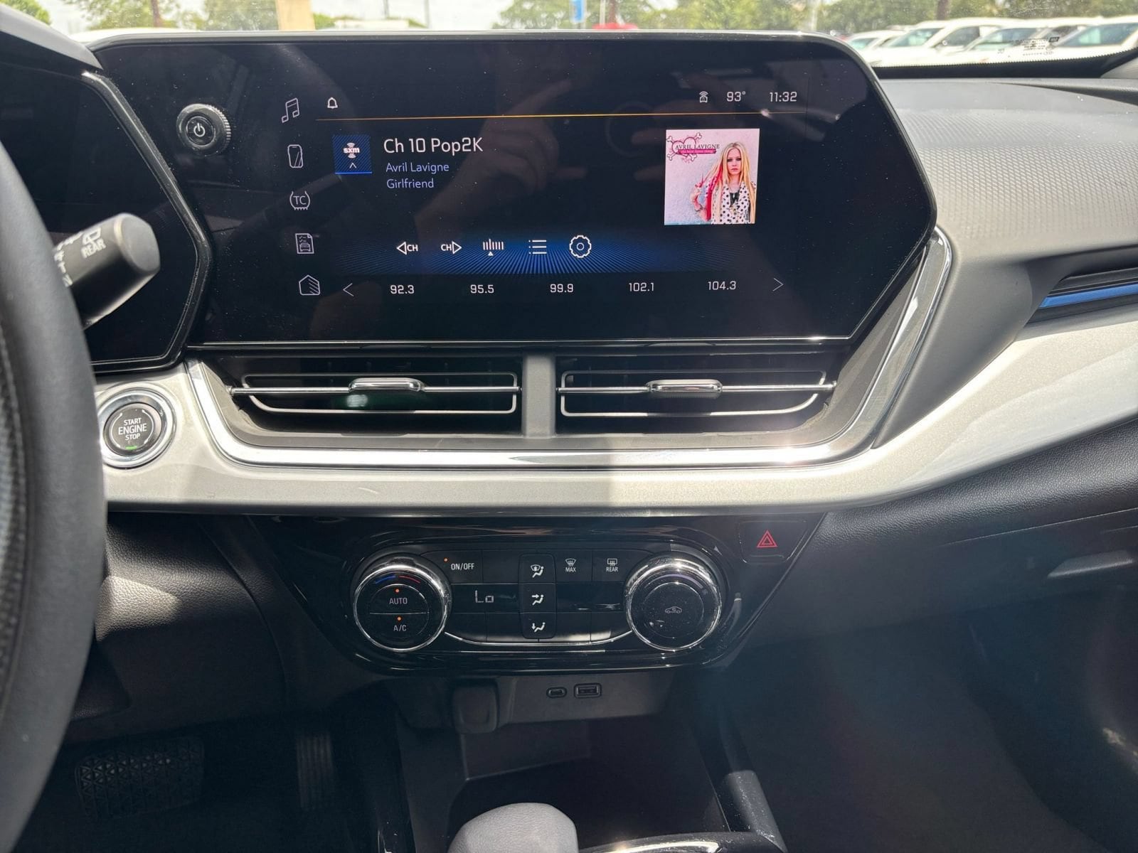 Thumbnail: 2025 Chevrolet Trax - 14