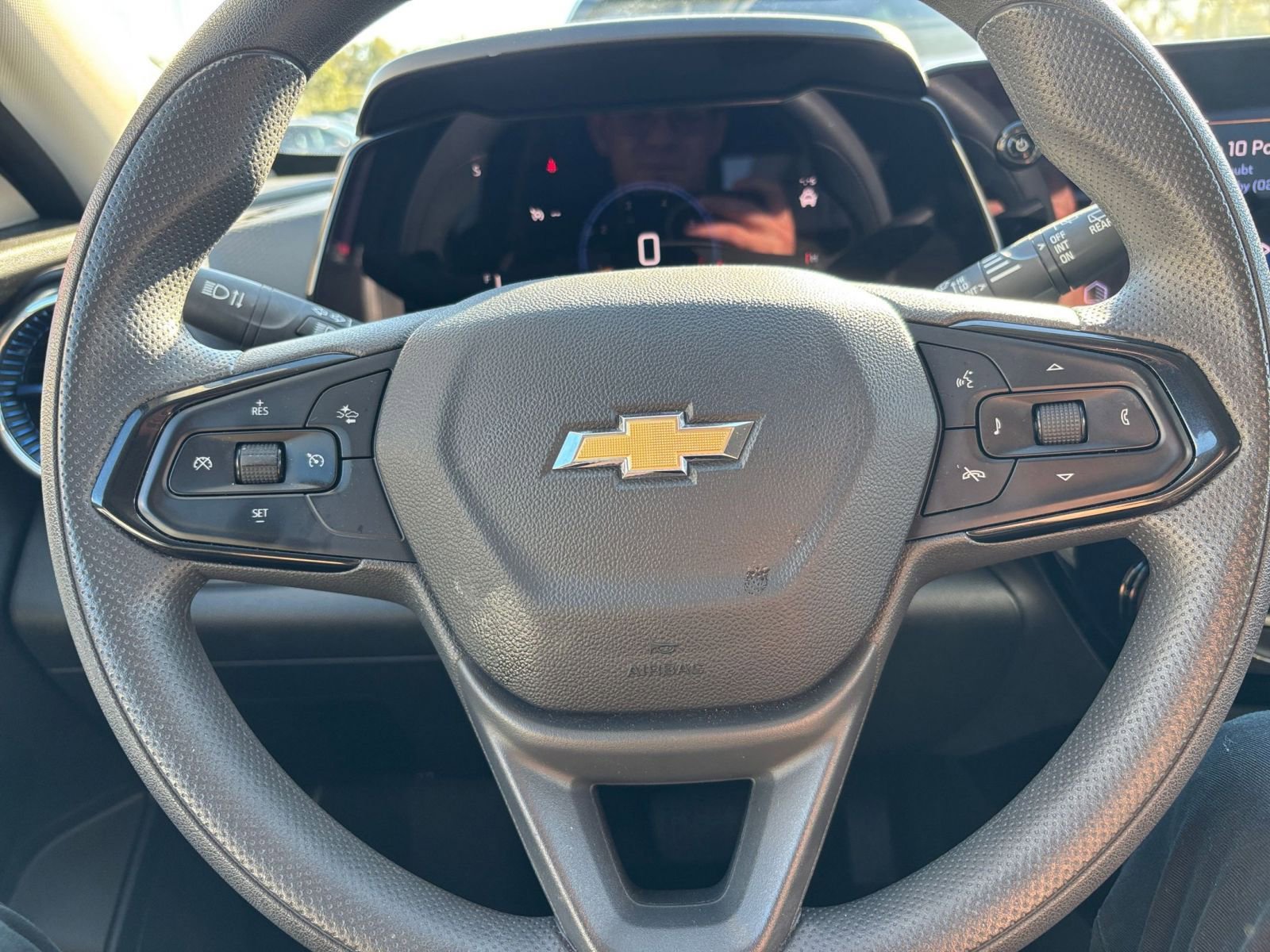 Thumbnail: 2025 Chevrolet Trax - 25