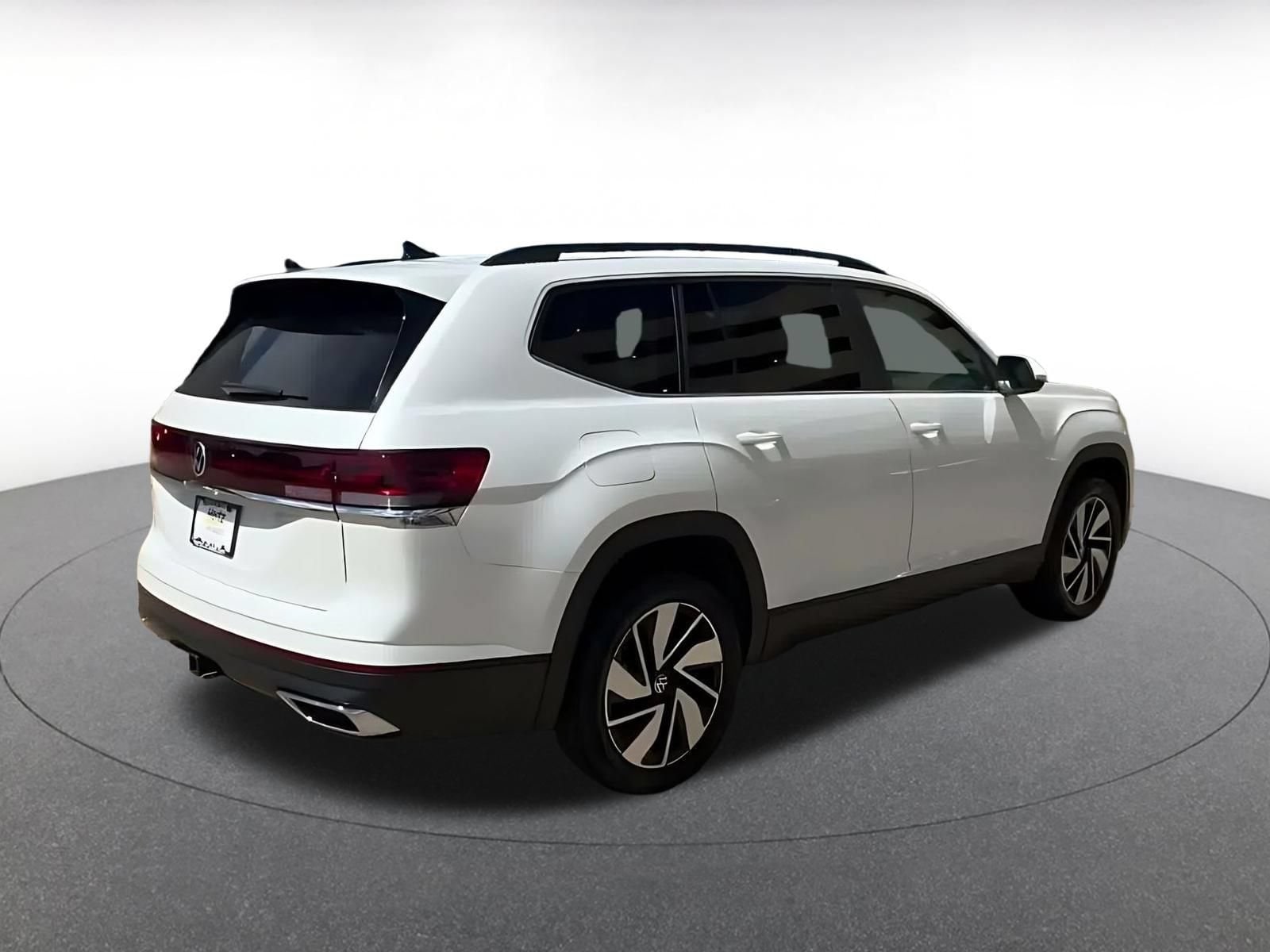 Thumbnail: 2026 Volkswagen Atlas - 12