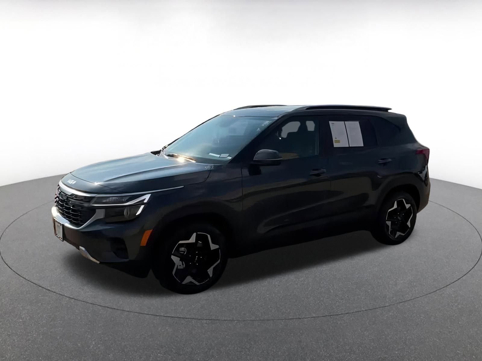 Thumbnail: 2025 Kia Seltos - 9