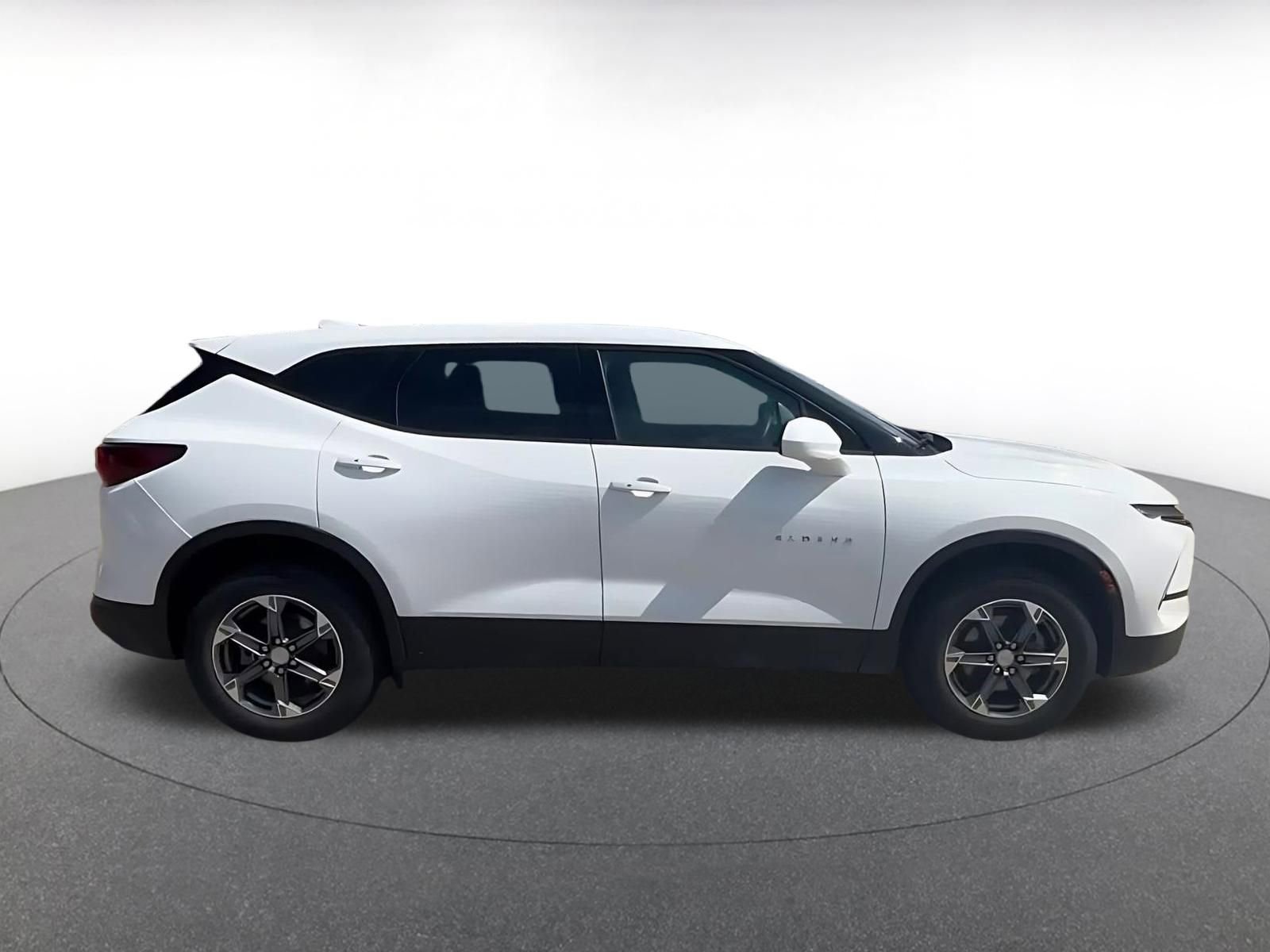 Thumbnail: 2025 Chevrolet Blazer - 16