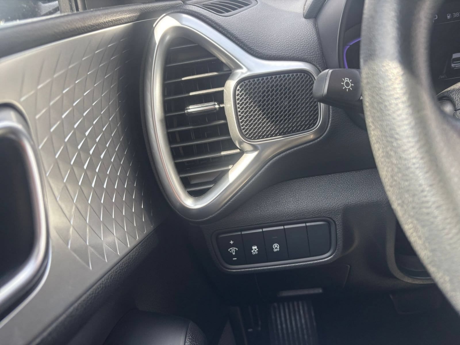 Thumbnail: 2025 Kia Soul - 32