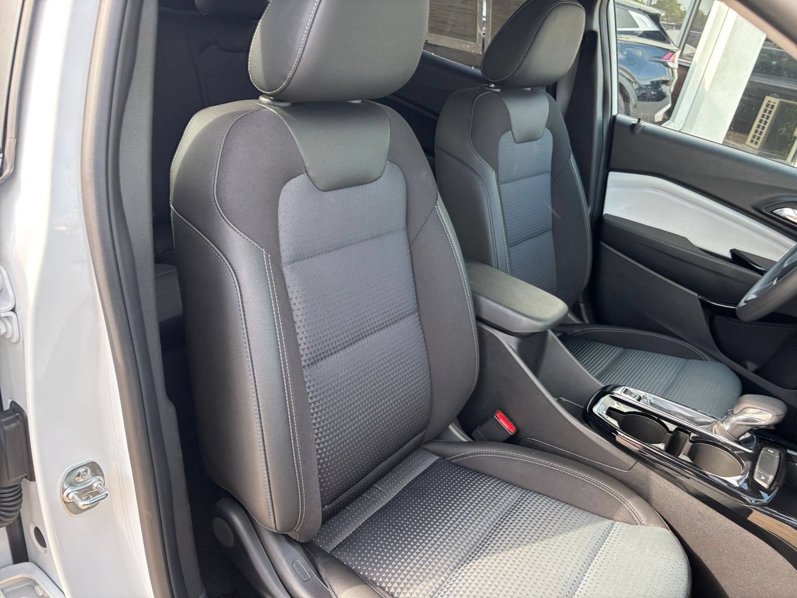 Thumbnail: 2025 Chevrolet Trax - 30