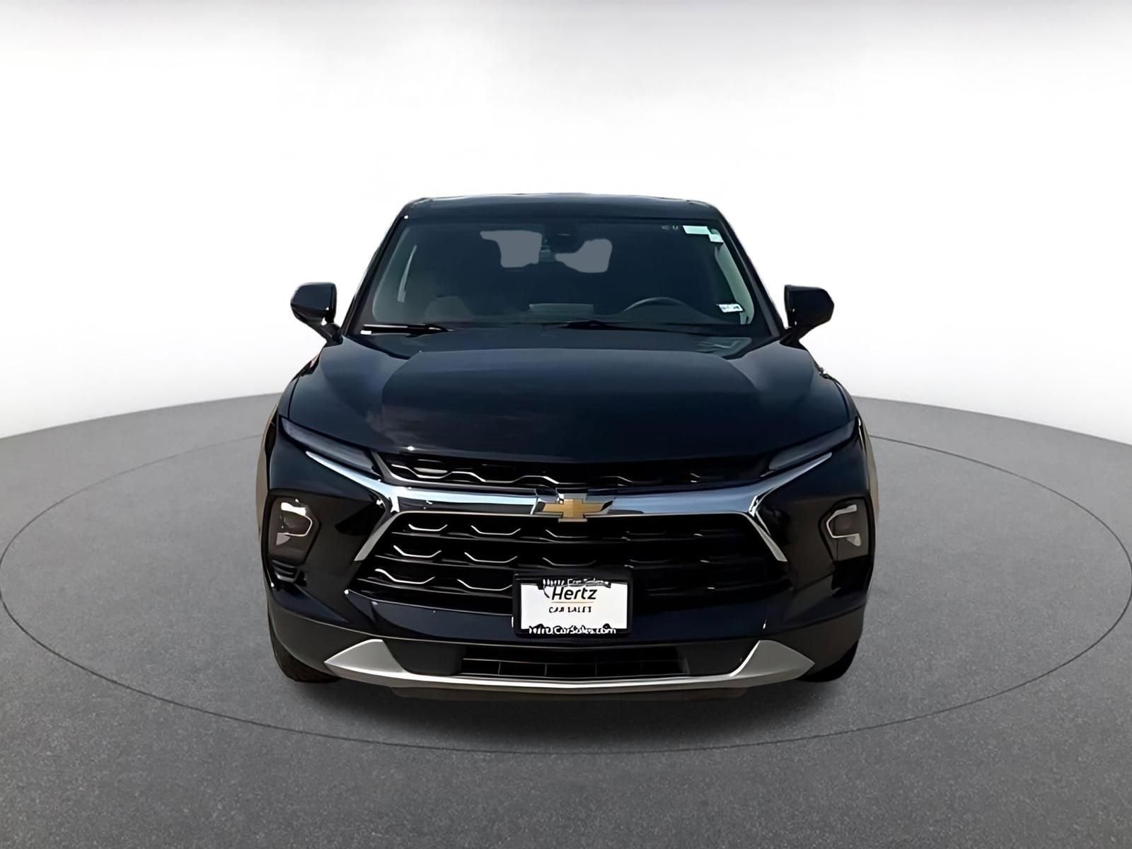 Thumbnail: 2025 Chevrolet Blazer - 4