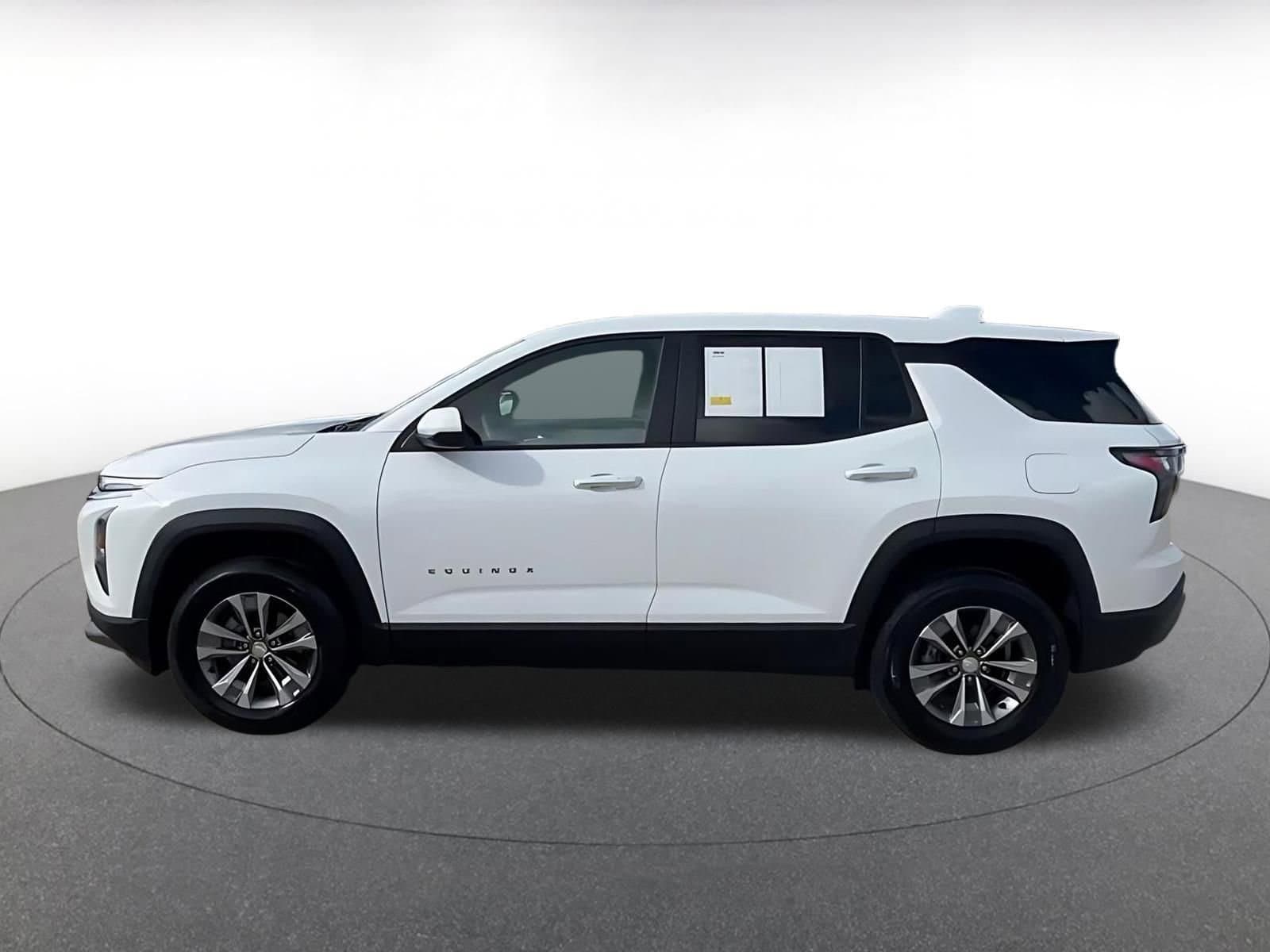 Thumbnail: 2025 Chevrolet Equinox - 9