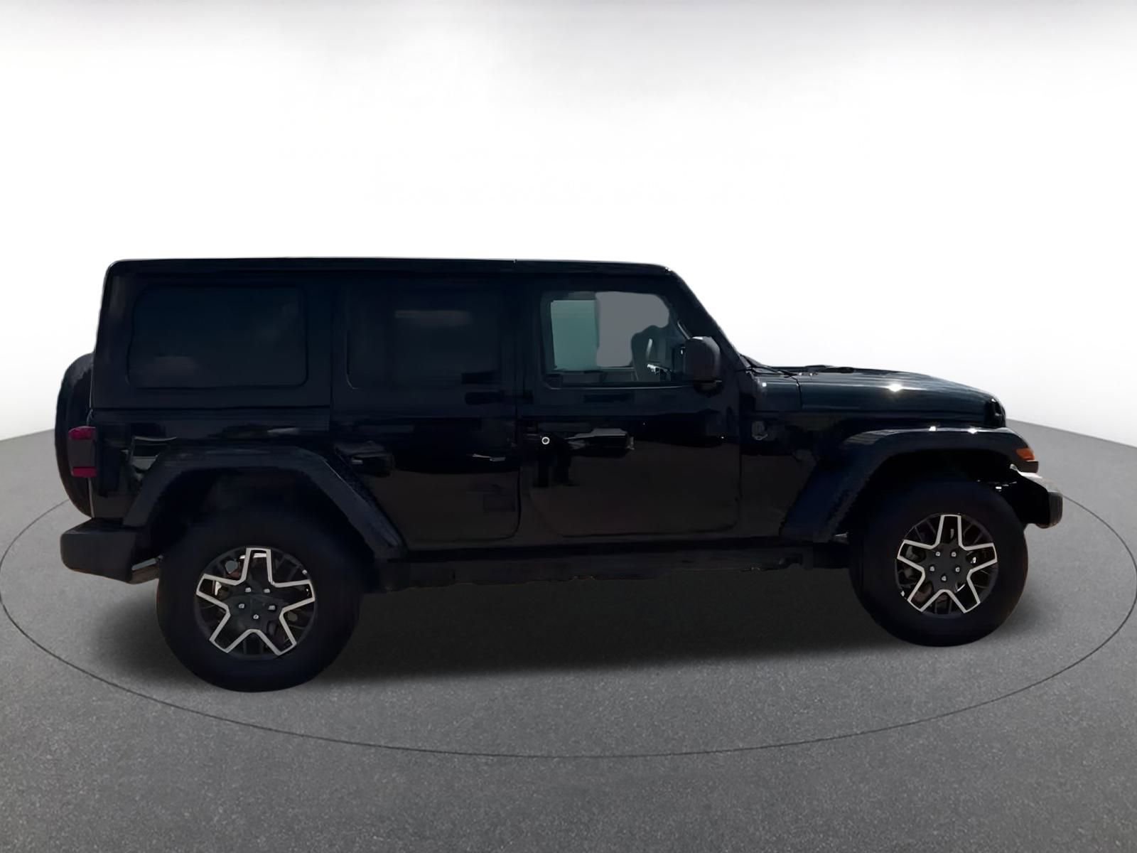 Thumbnail: 2025 Jeep Wrangler - 3