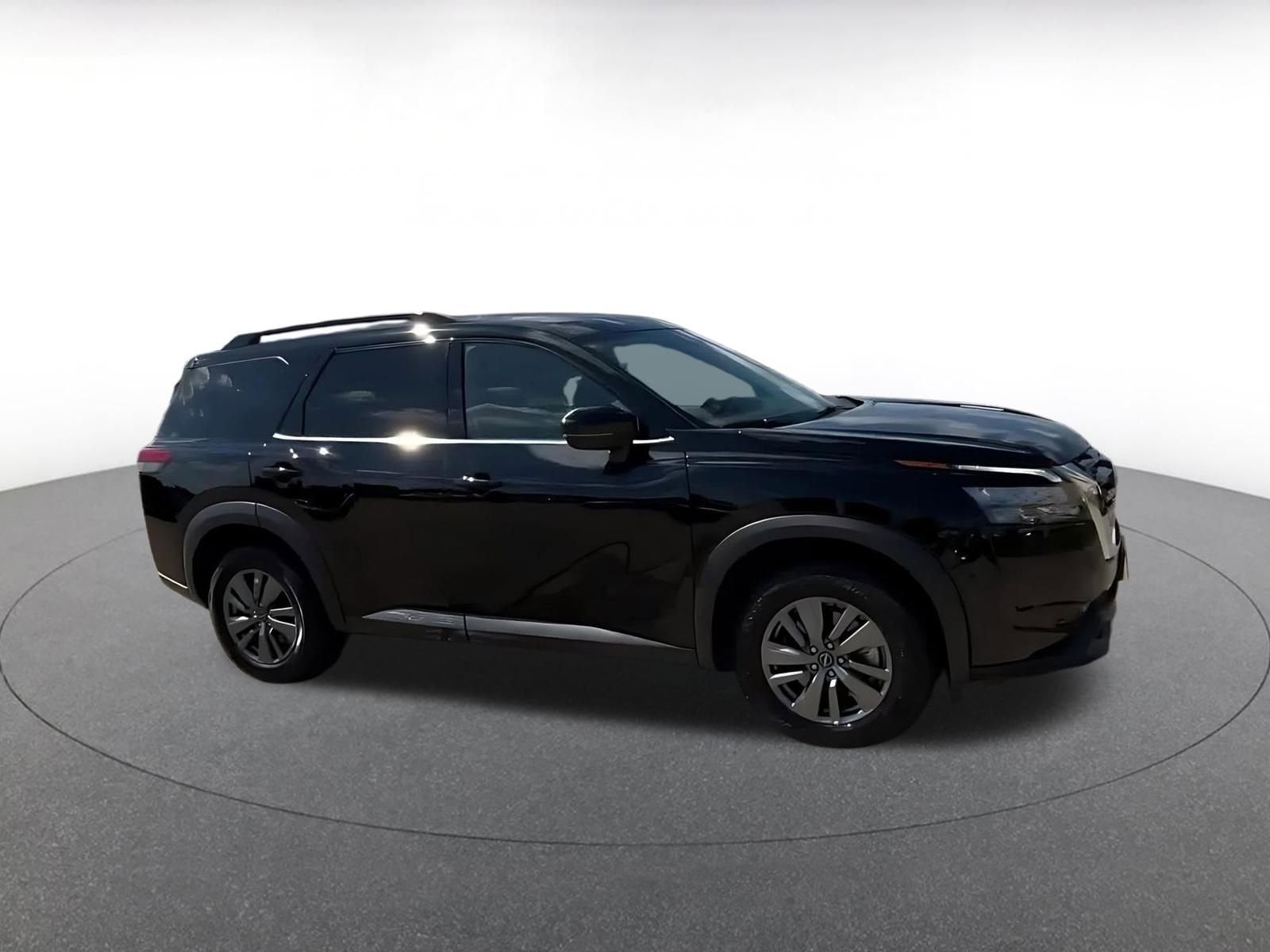 Thumbnail: 2025 Nissan Pathfinder - 2