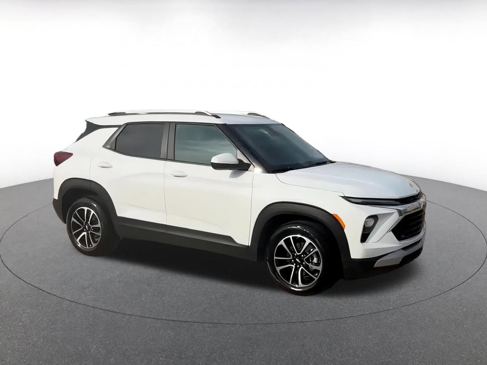 Thumbnail: 2025 Chevrolet TrailBlazer - 2