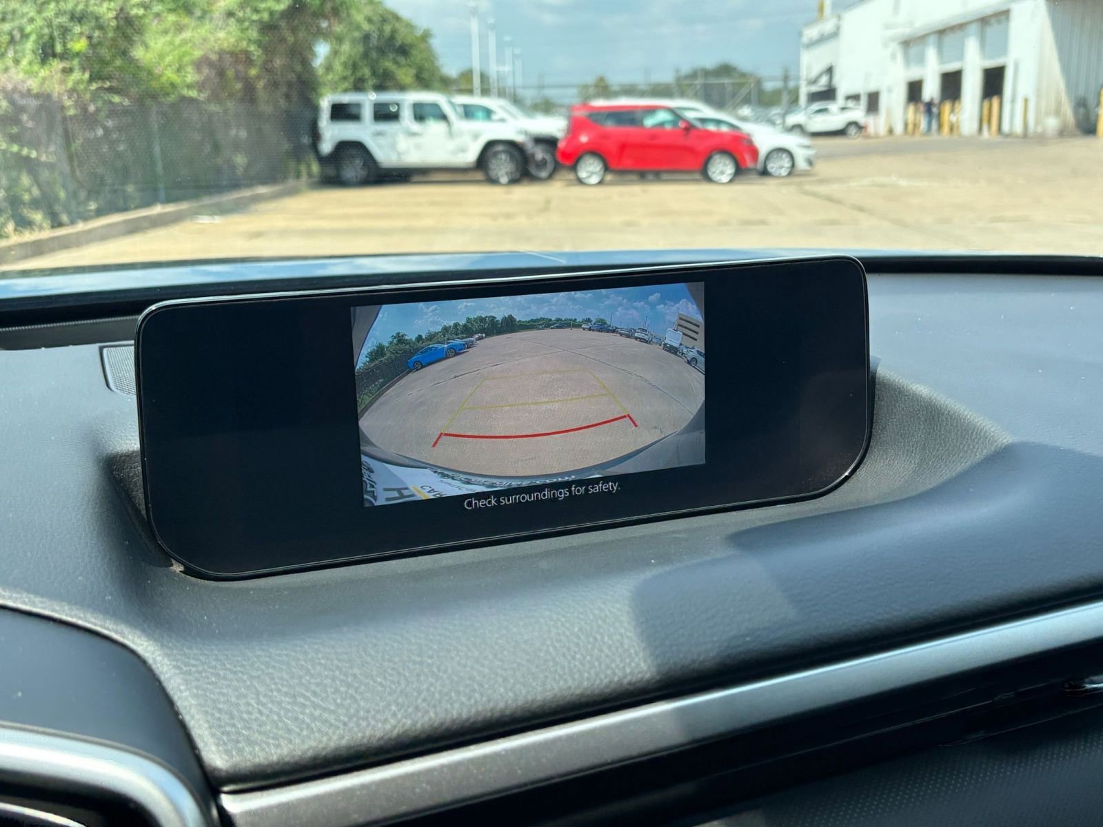 Thumbnail: 2025 Mazda CX-50 - 17