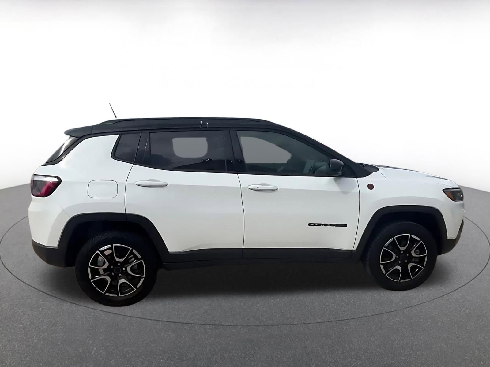 Thumbnail: 2025 Jeep Compass - 16