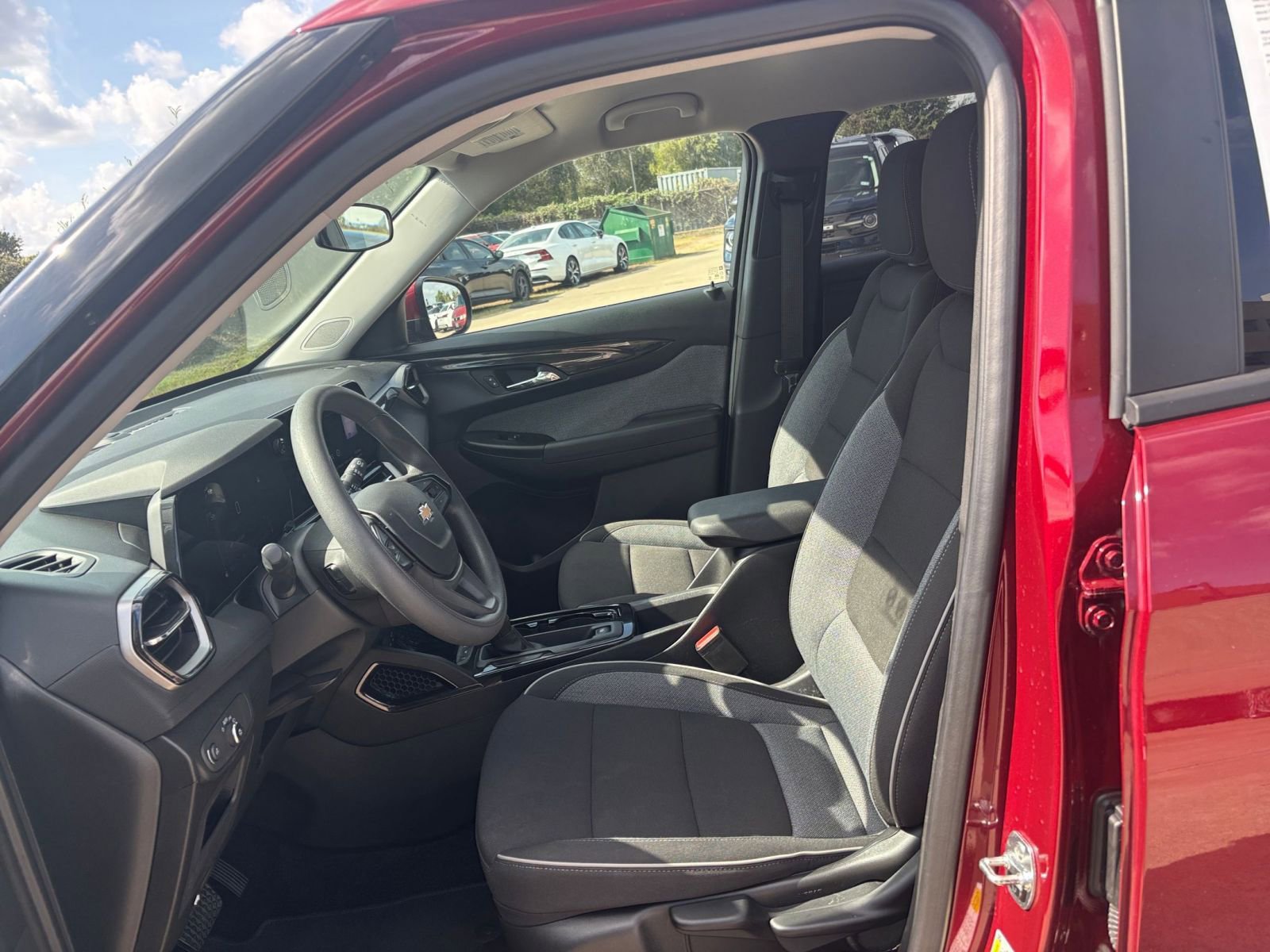 Thumbnail: 2025 Chevrolet TrailBlazer - 24