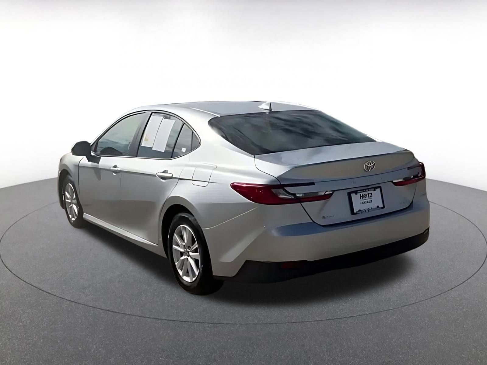 Thumbnail: 2025 Toyota Camry - 10