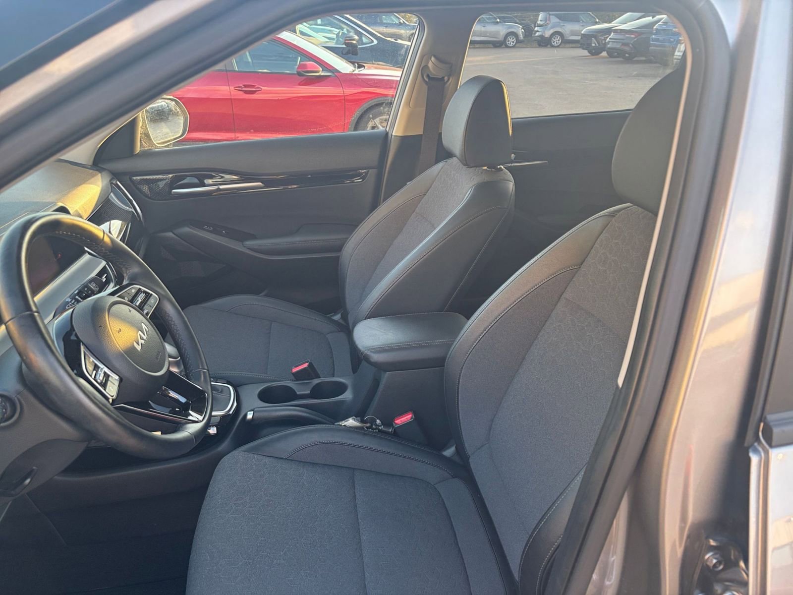 Thumbnail: 2025 Kia Seltos - 24