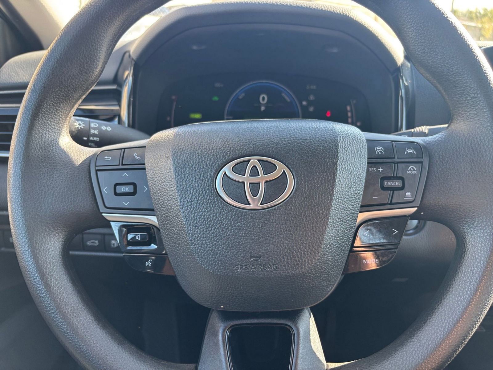 Thumbnail: 2025 Toyota Camry - 27