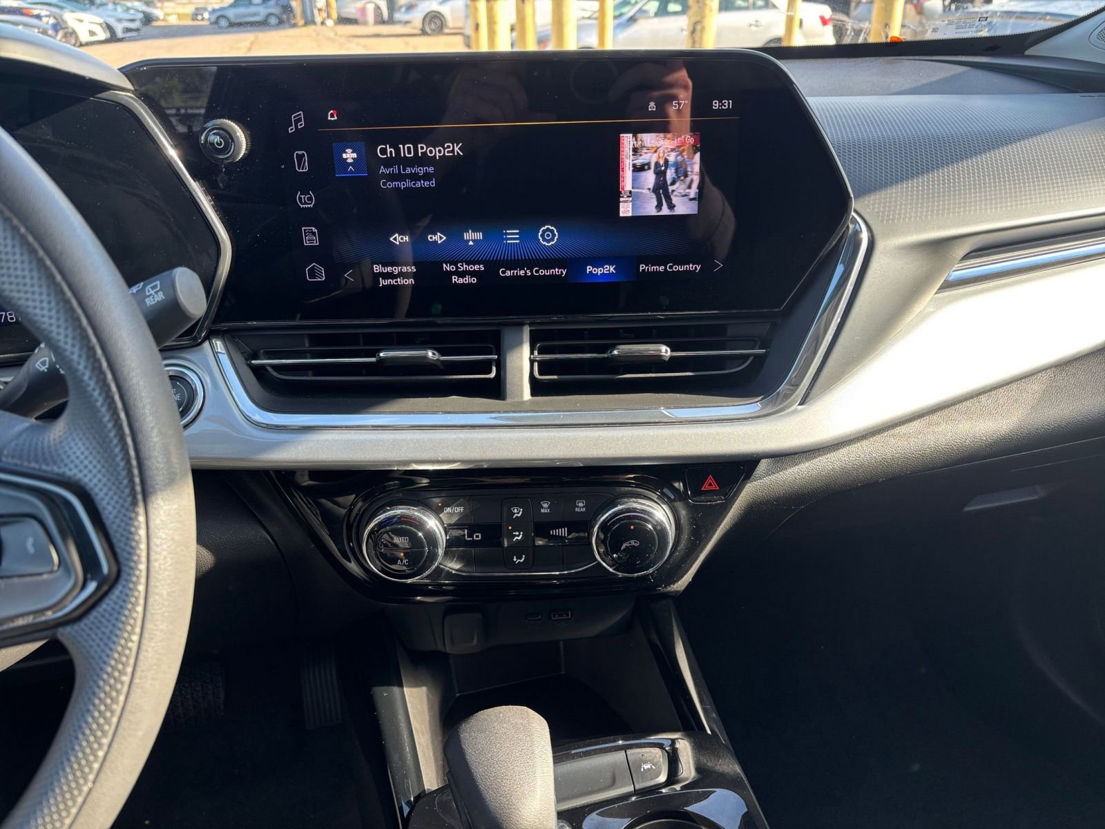 Thumbnail: 2025 Chevrolet Trax - 17