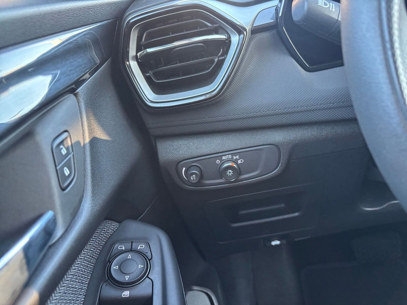 Thumbnail: 2025 Chevrolet TrailBlazer - 33