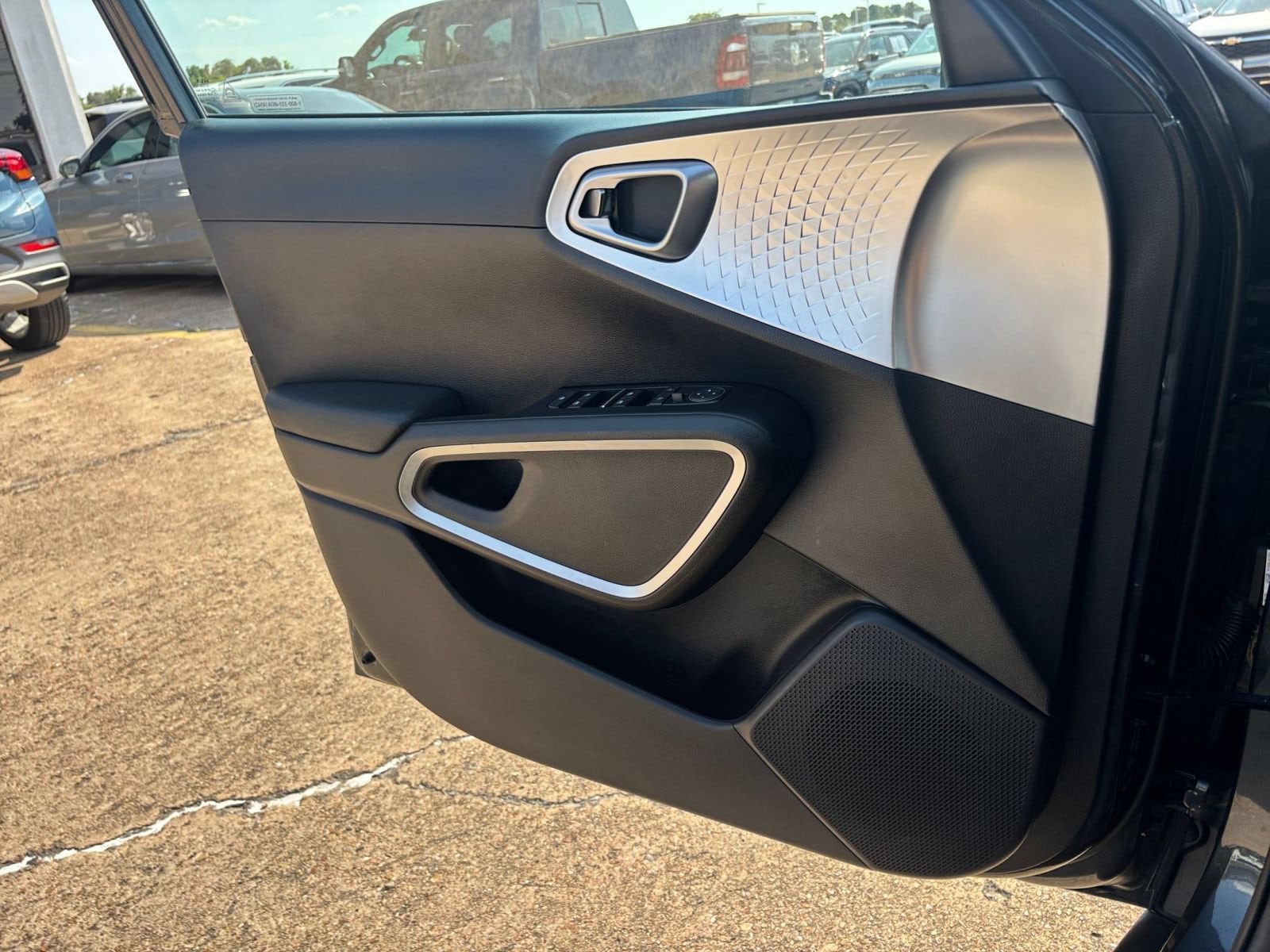 Thumbnail: 2025 Kia Soul - 18