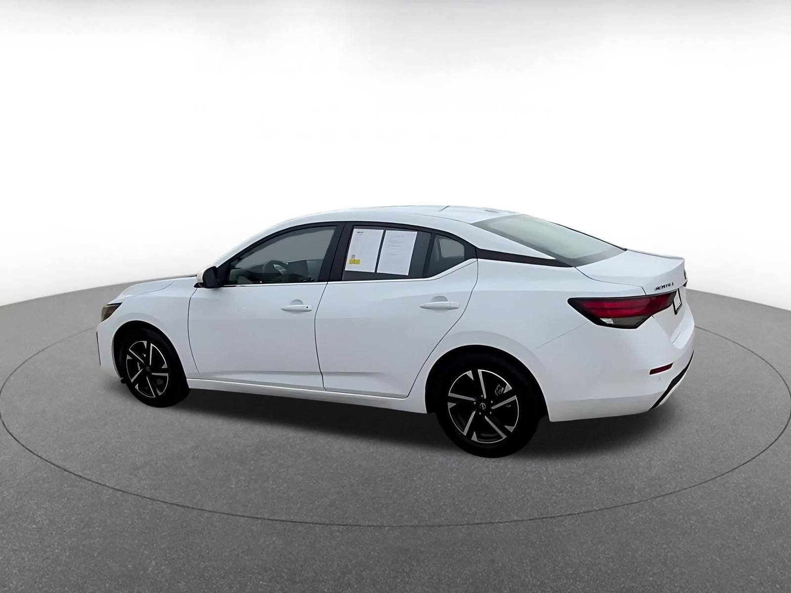 Thumbnail: 2025 Nissan Sentra - 10