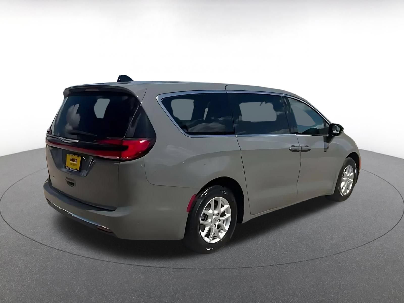 Thumbnail: 2025 Chrysler Pacifica - 13