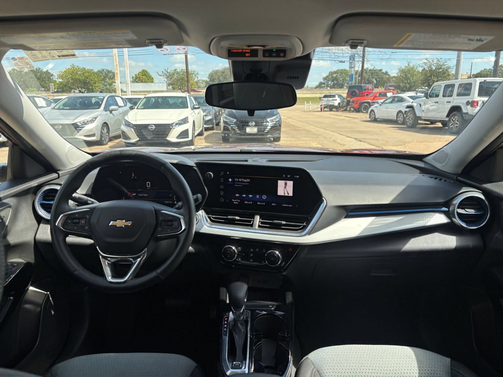 Thumbnail: 2025 Chevrolet Trax - 32