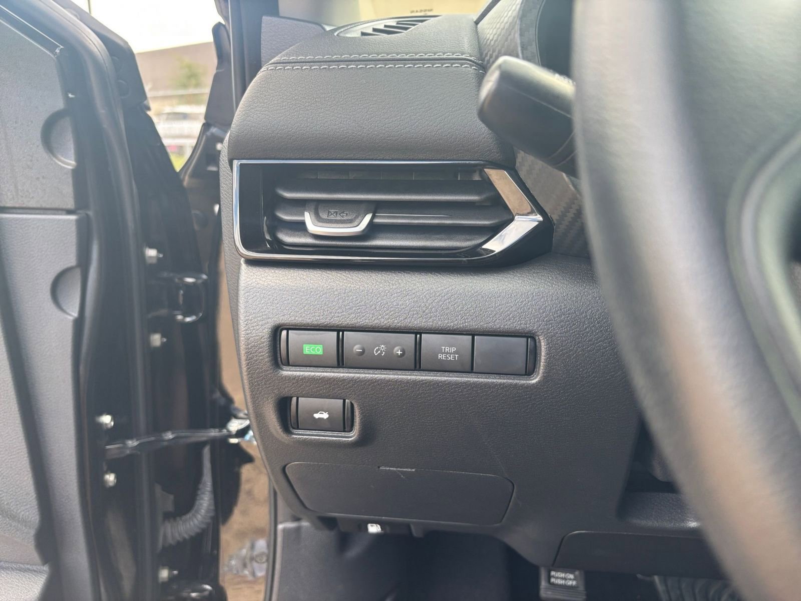 Thumbnail: 2024 Nissan Sentra - 32