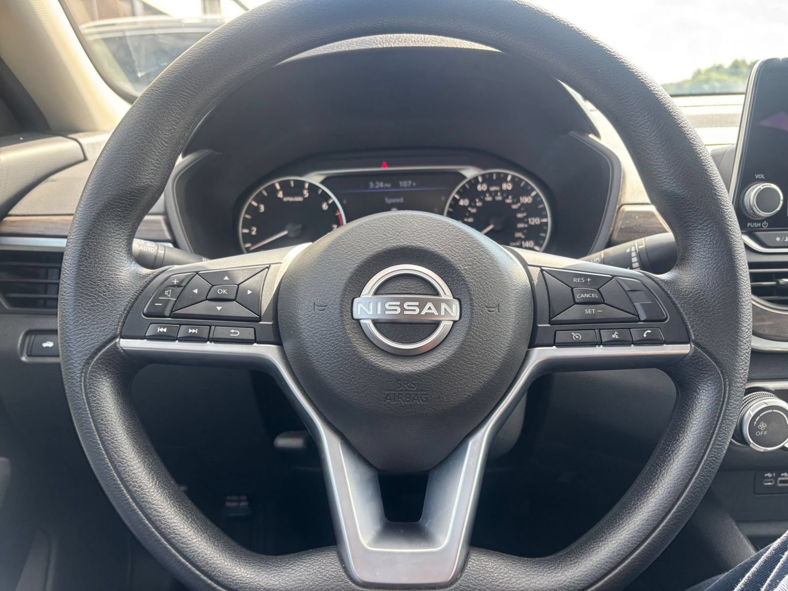 Thumbnail: 2025 Nissan Altima - 27